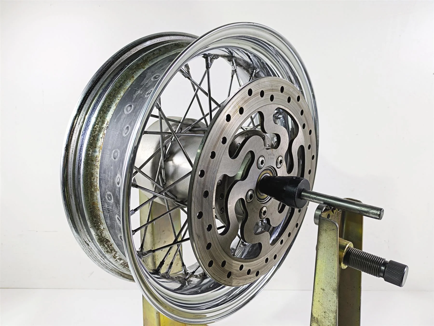 2016 Harley Touring FLHR Road King  16x5 Rear Wheel Spoke Rim - Read 41052-09 - Image 9
