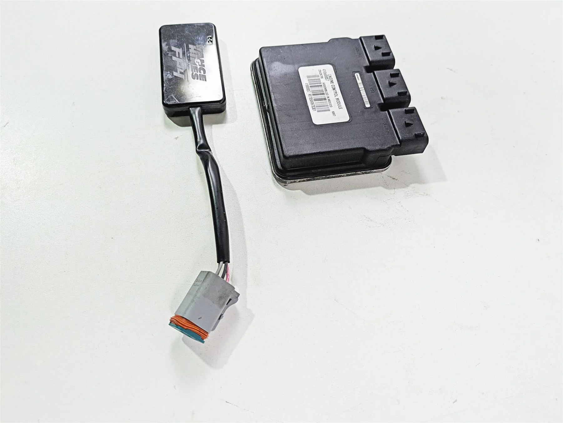 2016 Harley Touring FLHR Road King  Cdi Ecm Ecu Engine Control Module & FP4 Vance Hines Fuel Pak 66043 41000057 - Image 3