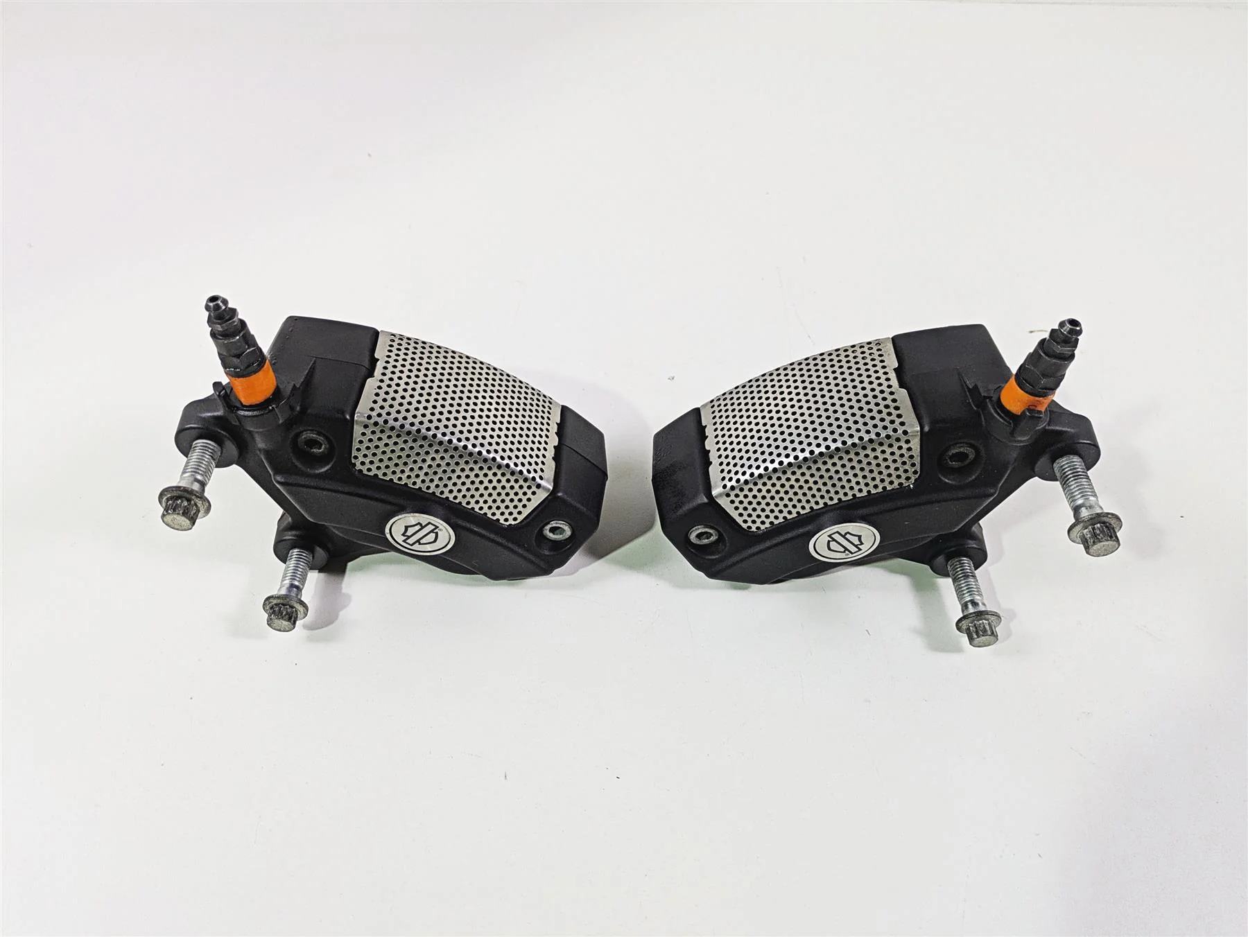 2016 Harley Touring FLHR Road King  Front Brake Caliper Set 43027-08 44023-08