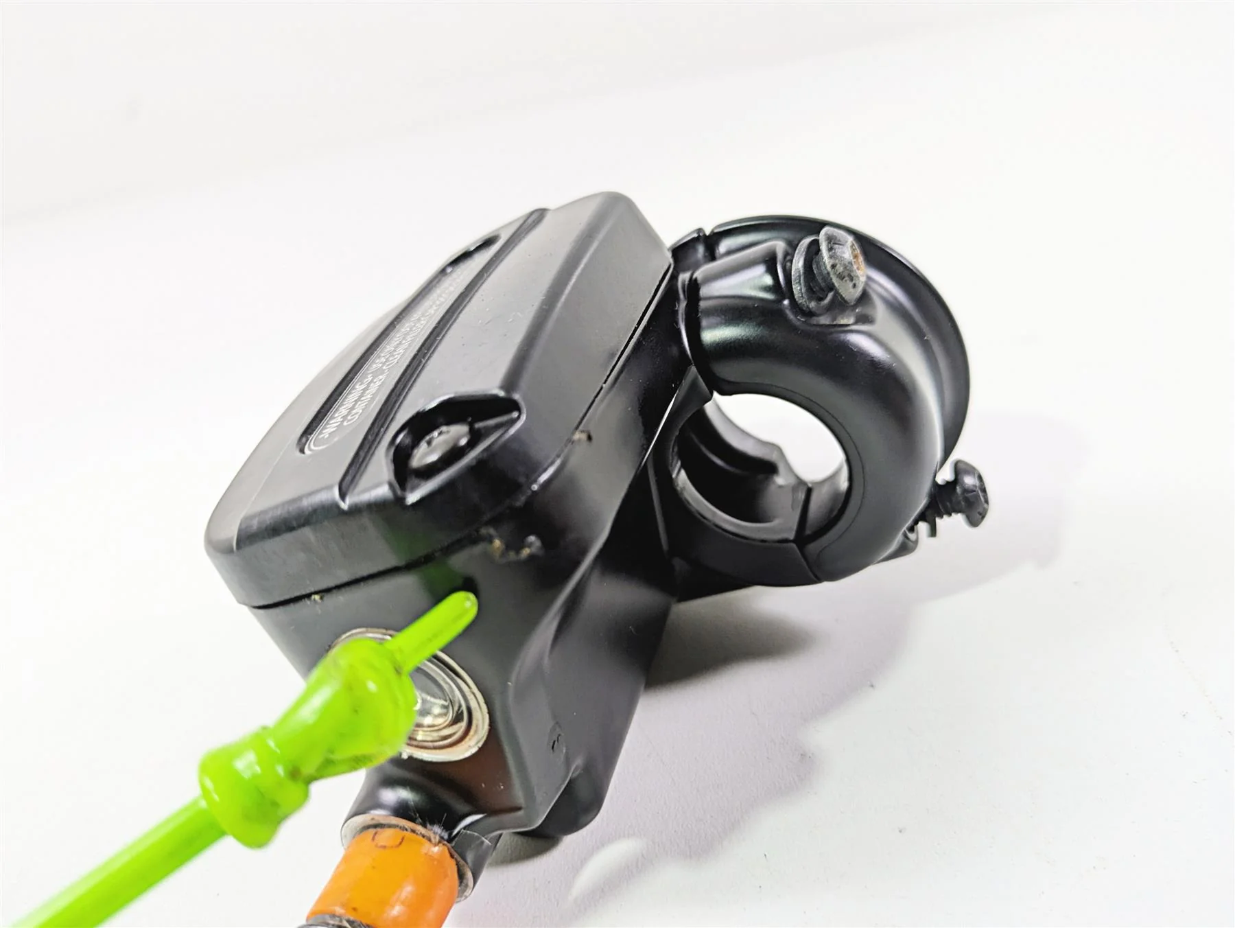 2016 Harley Touring FLHR Road King  Front Brake Master Cylinder 44551-08F - Image 11