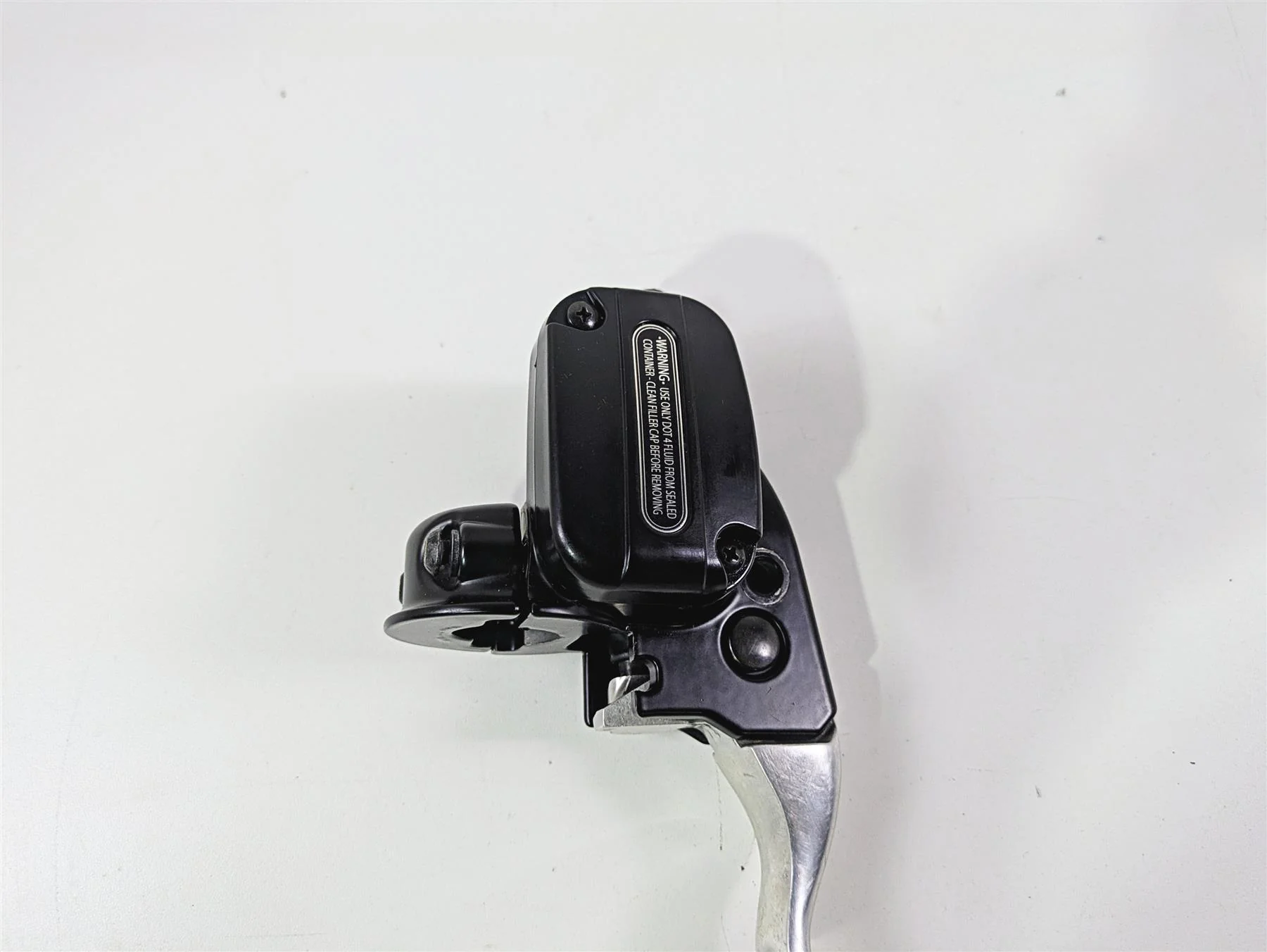2016 Harley Touring FLHR Road King  Front Brake Master Cylinder 44551-08F - Image 6