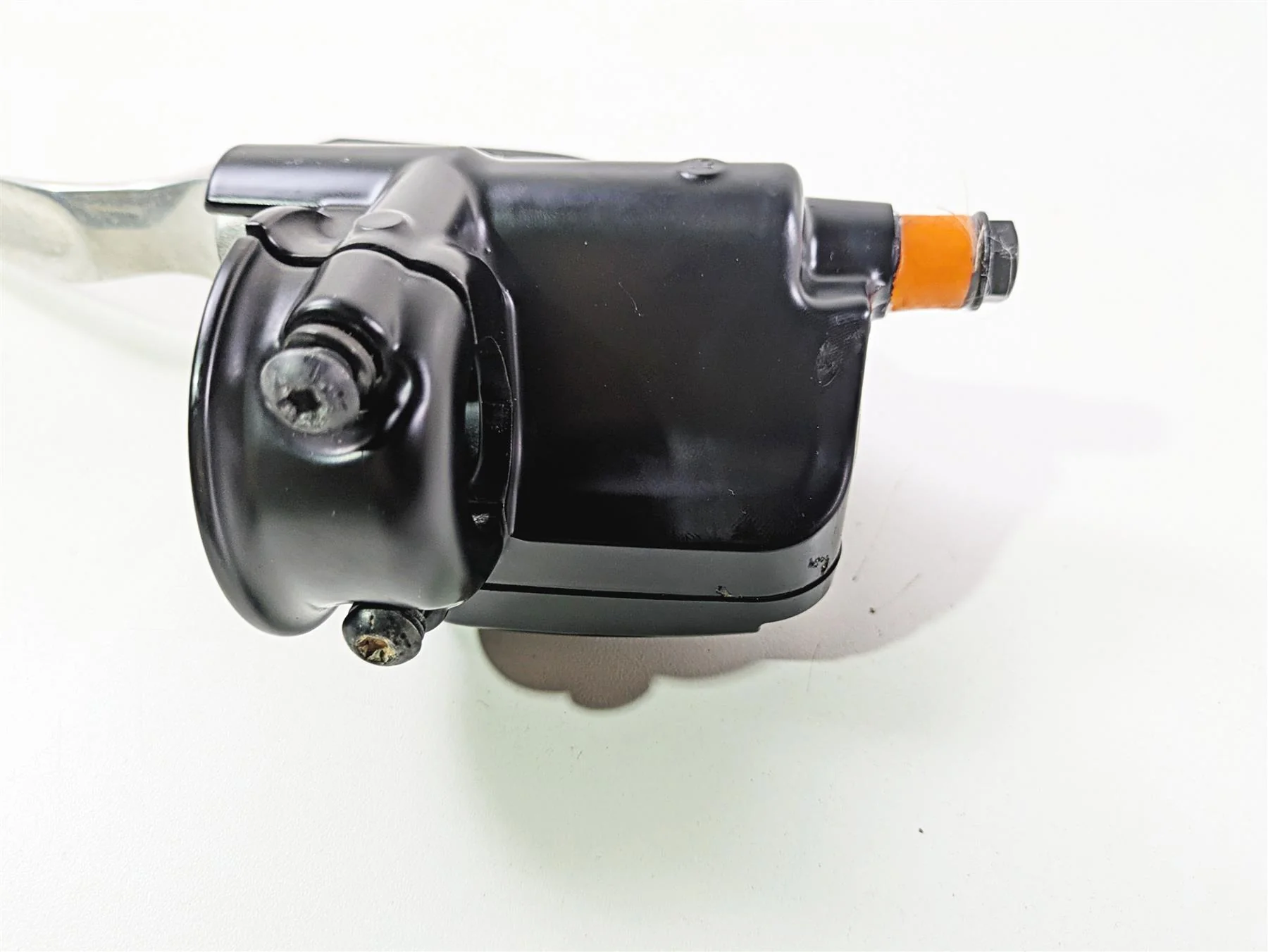 2016 Harley Touring FLHR Road King  Front Brake Master Cylinder 44551-08F - Image 9