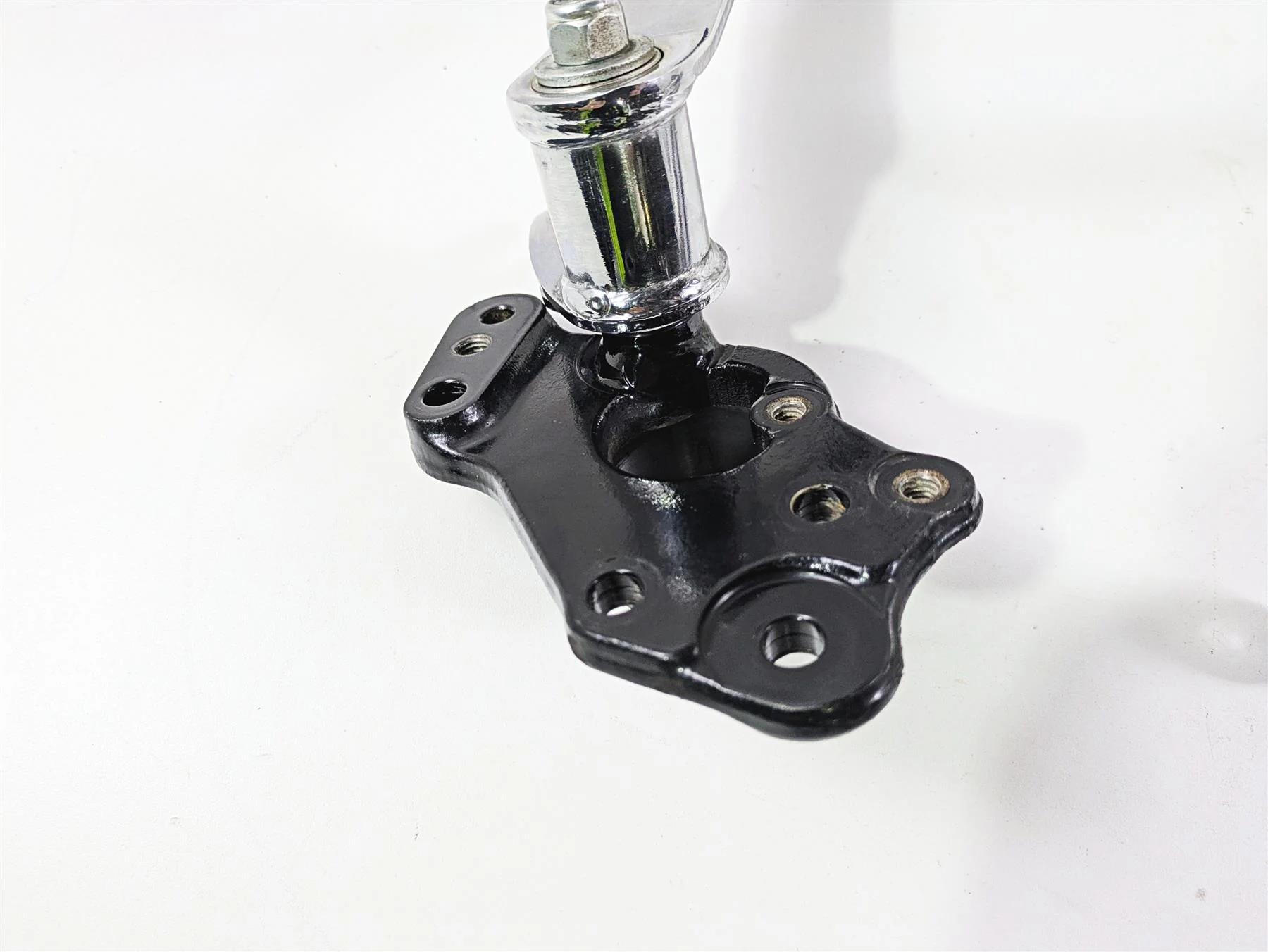 2016 Harley Touring FLHR Road King  Front Right Floorboard & Brake Ped 50621-06A - Image 10
