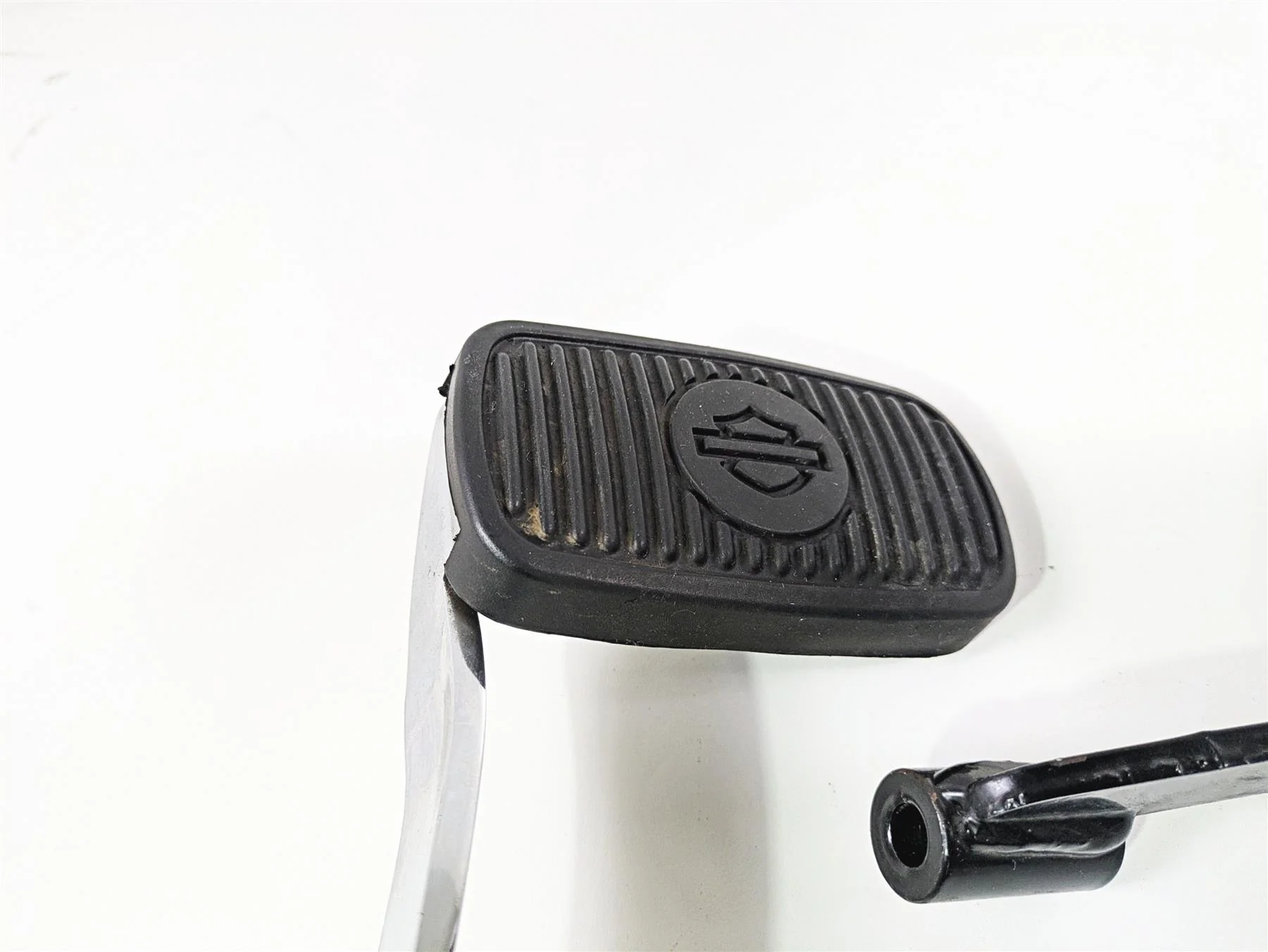 2016 Harley Touring FLHR Road King  Front Right Floorboard & Brake Ped 50621-06A - Image 7