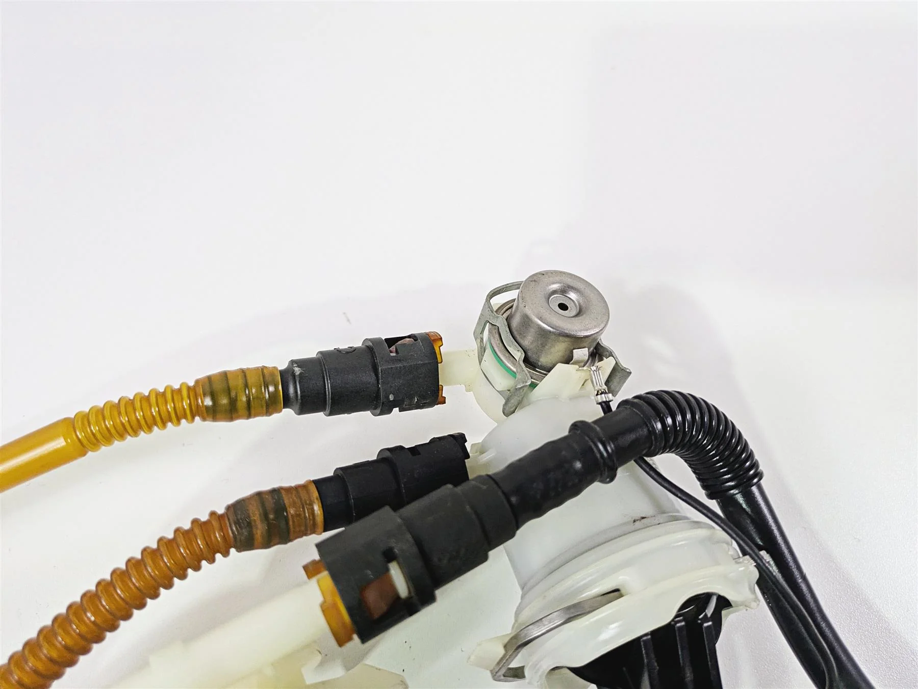 2016 Harley Touring FLHR Road King Fuel Gas Petrol Pump - Tested 75076-08B - Image 10