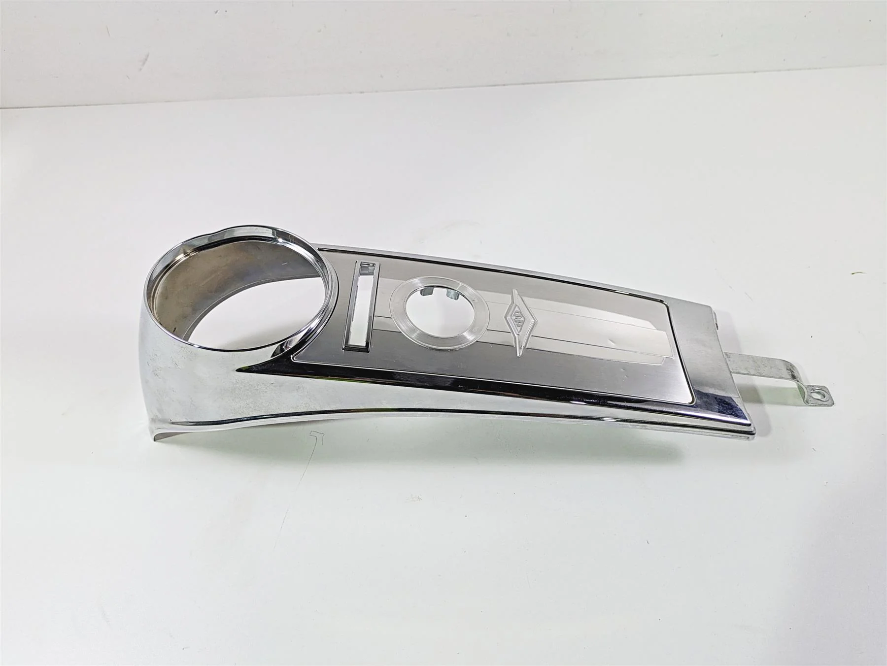 2016 Harley Touring FLHR Road King  Fuel Tank Dash Panel Cover 70900117 - Image 3