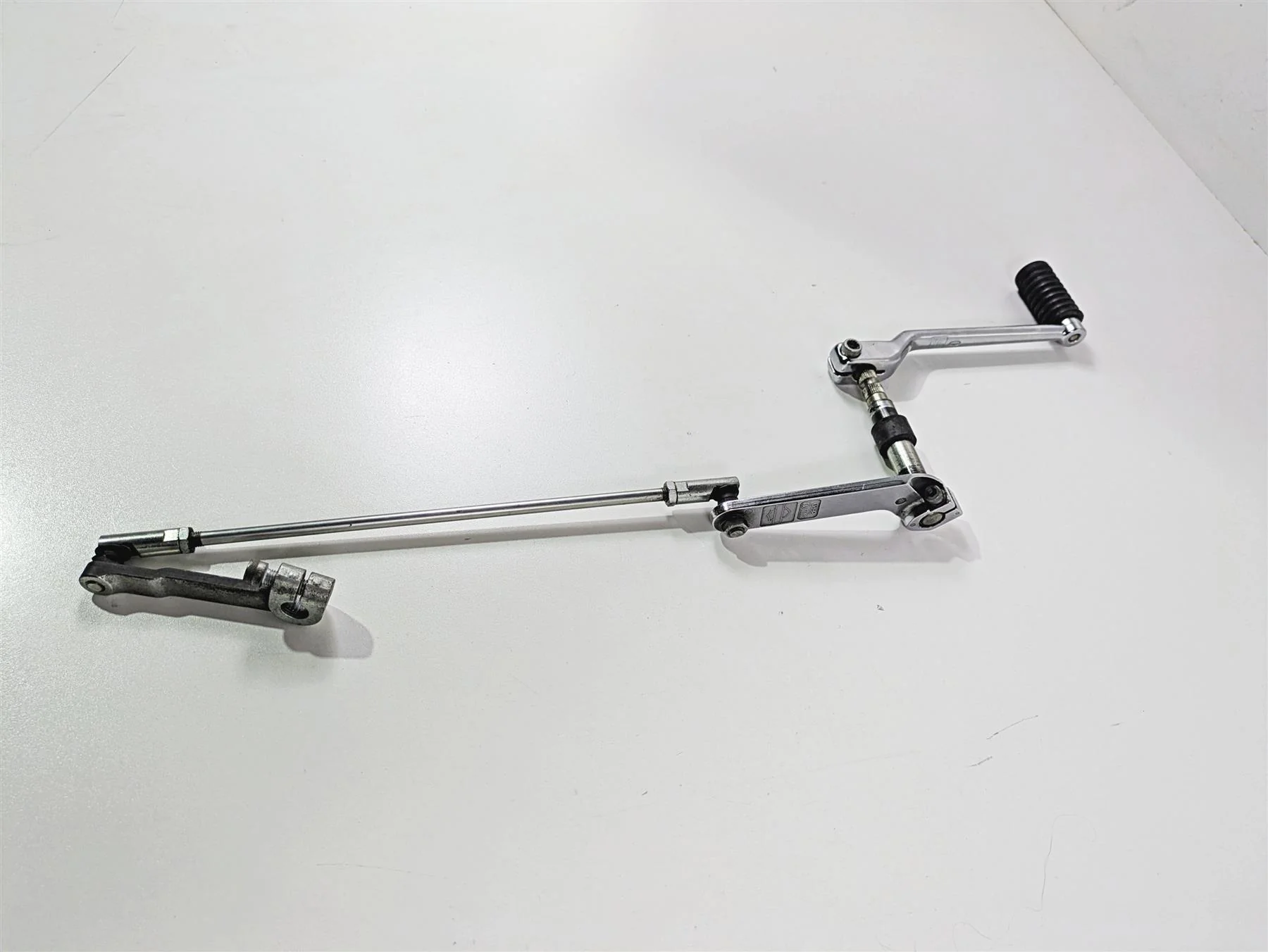 2016 Harley Touring FLHR Road King  Gear Shift Lever Shifter Set 33895-82E - Image 3