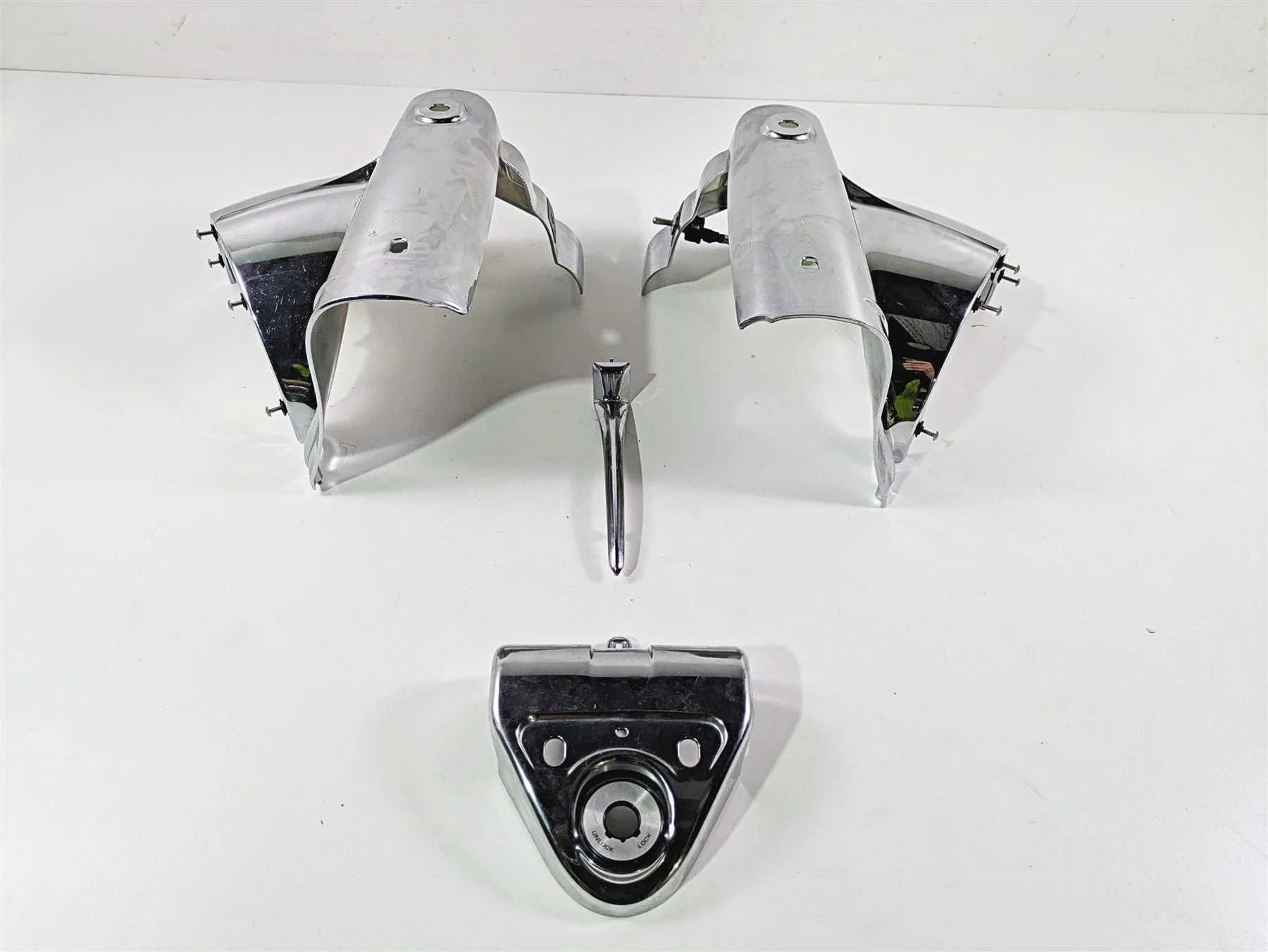 2016 Harley Touring FLHR Road King  Headlight Nacelle Cover Set 61300095