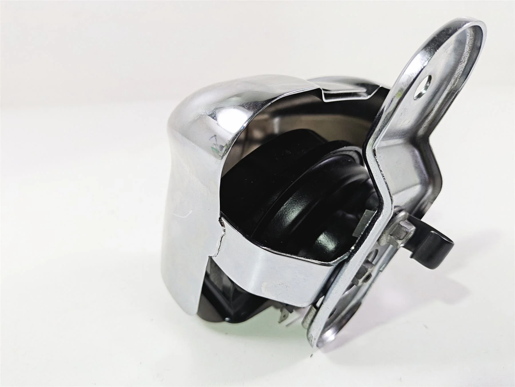 2016 Harley Touring FLHR Road King  Horn With Cover 61300478A - Image 6