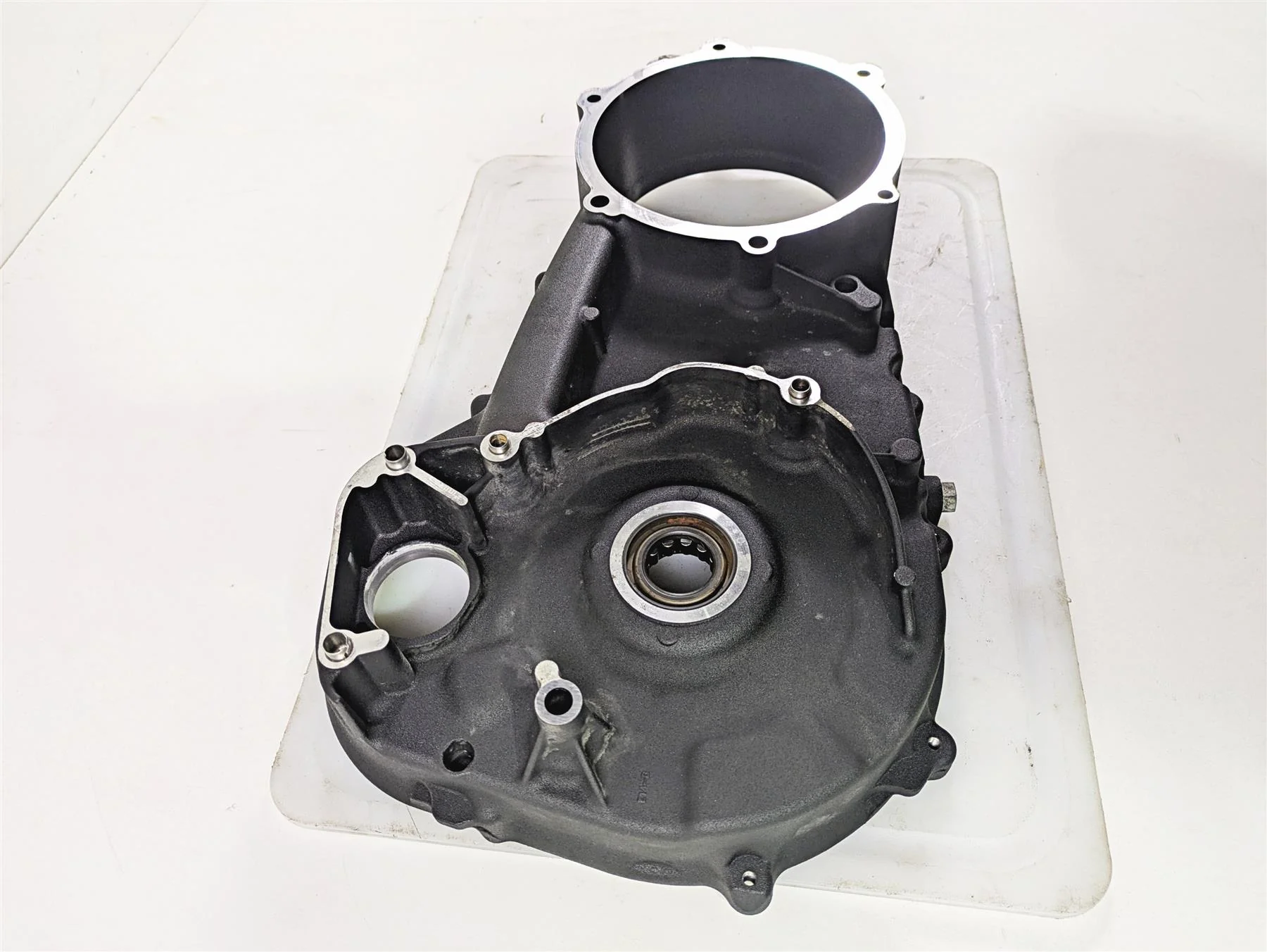 2016 Harley Touring FLHR Road King  Inner Primary Drive Clutch Cover 60677-07A - Image 2