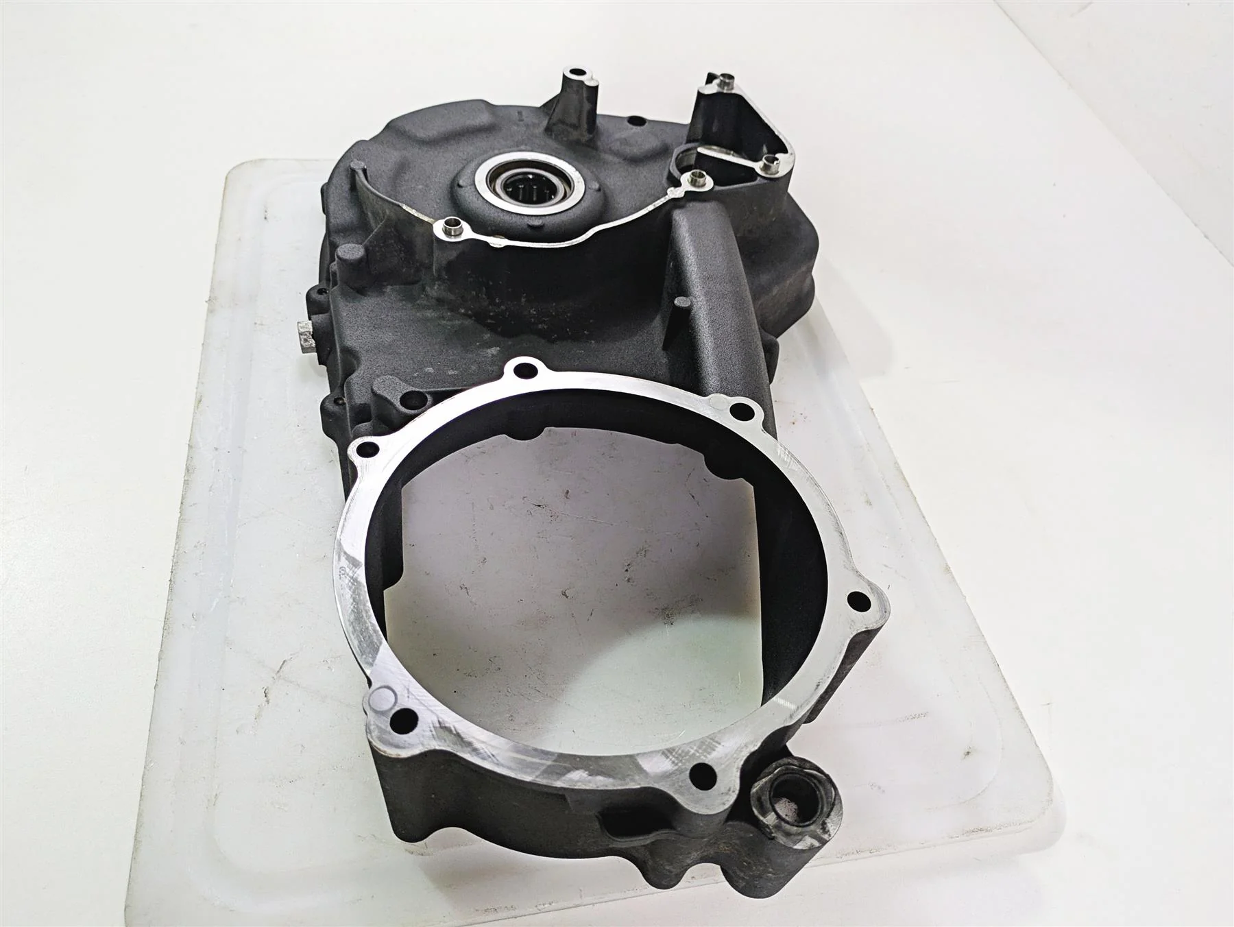 2016 Harley Touring FLHR Road King  Inner Primary Drive Clutch Cover 60677-07A - Image 3