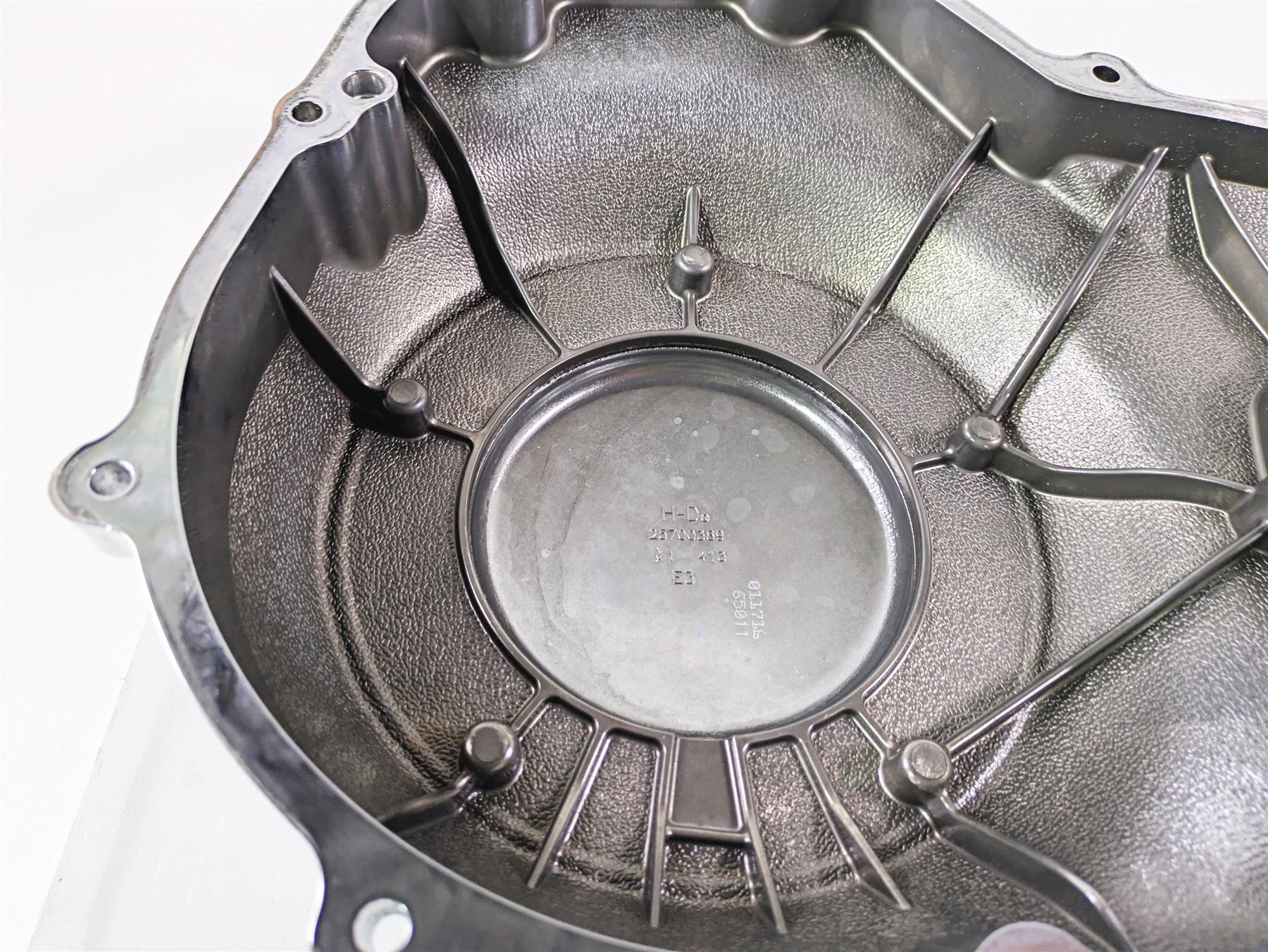 2016 Harley Touring FLHR Road King  Outer Primary Drive Clutch Cover 25700387 - Image 11