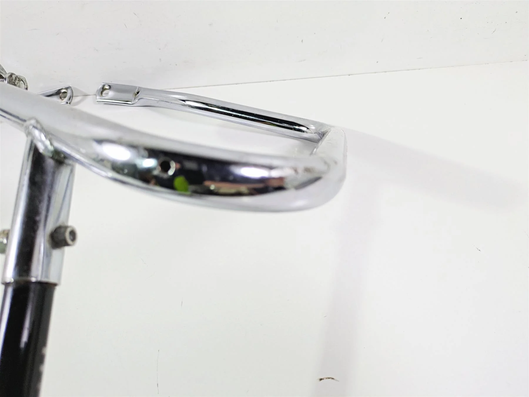 2016 Harley Touring FLHR Road King  Saddlebag Rail Guard Set 90200506 90200507 - Image 4