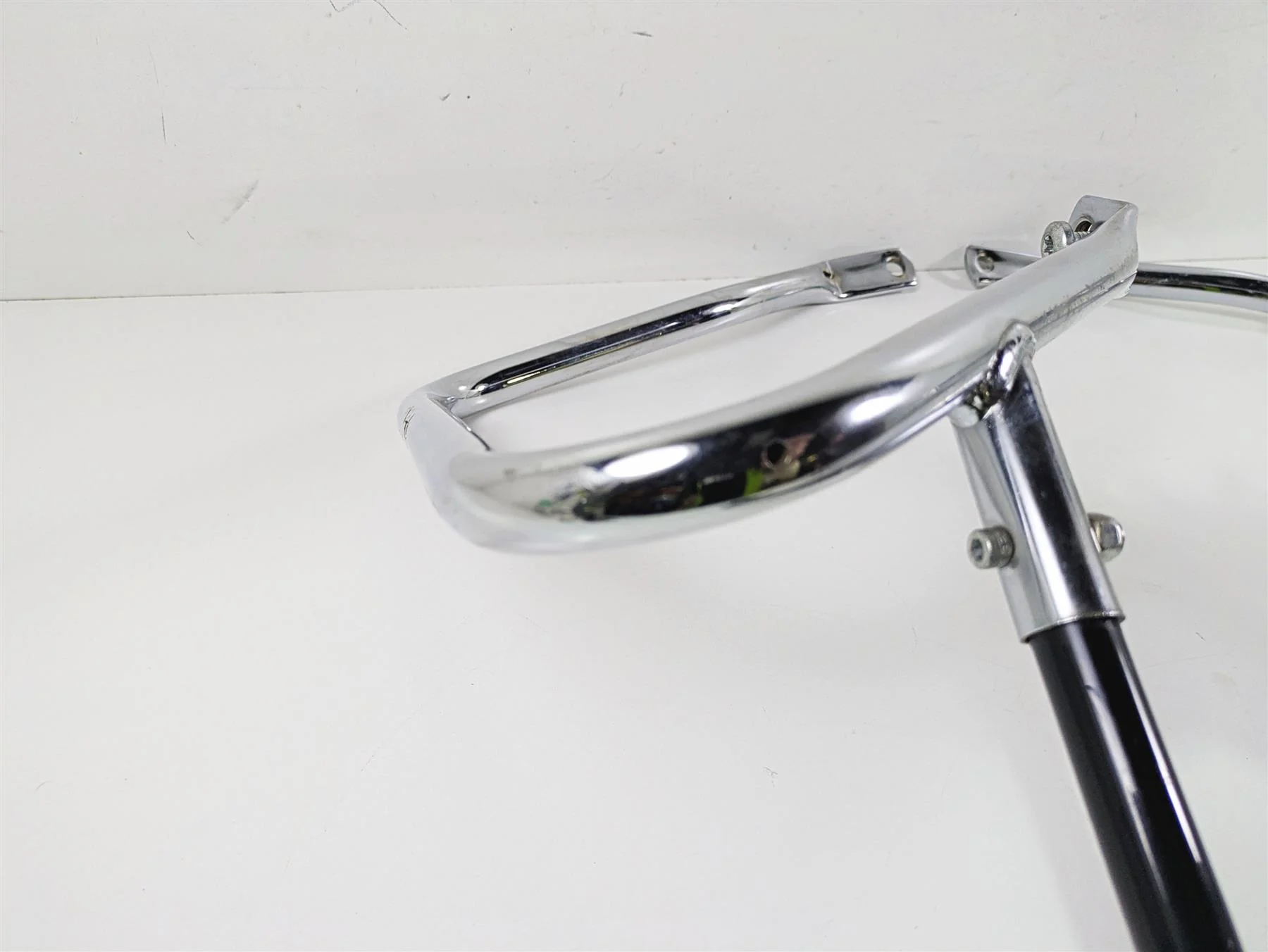 2016 Harley Touring FLHR Road King  Saddlebag Rail Guard Set 90200506 90200507 - Image 5