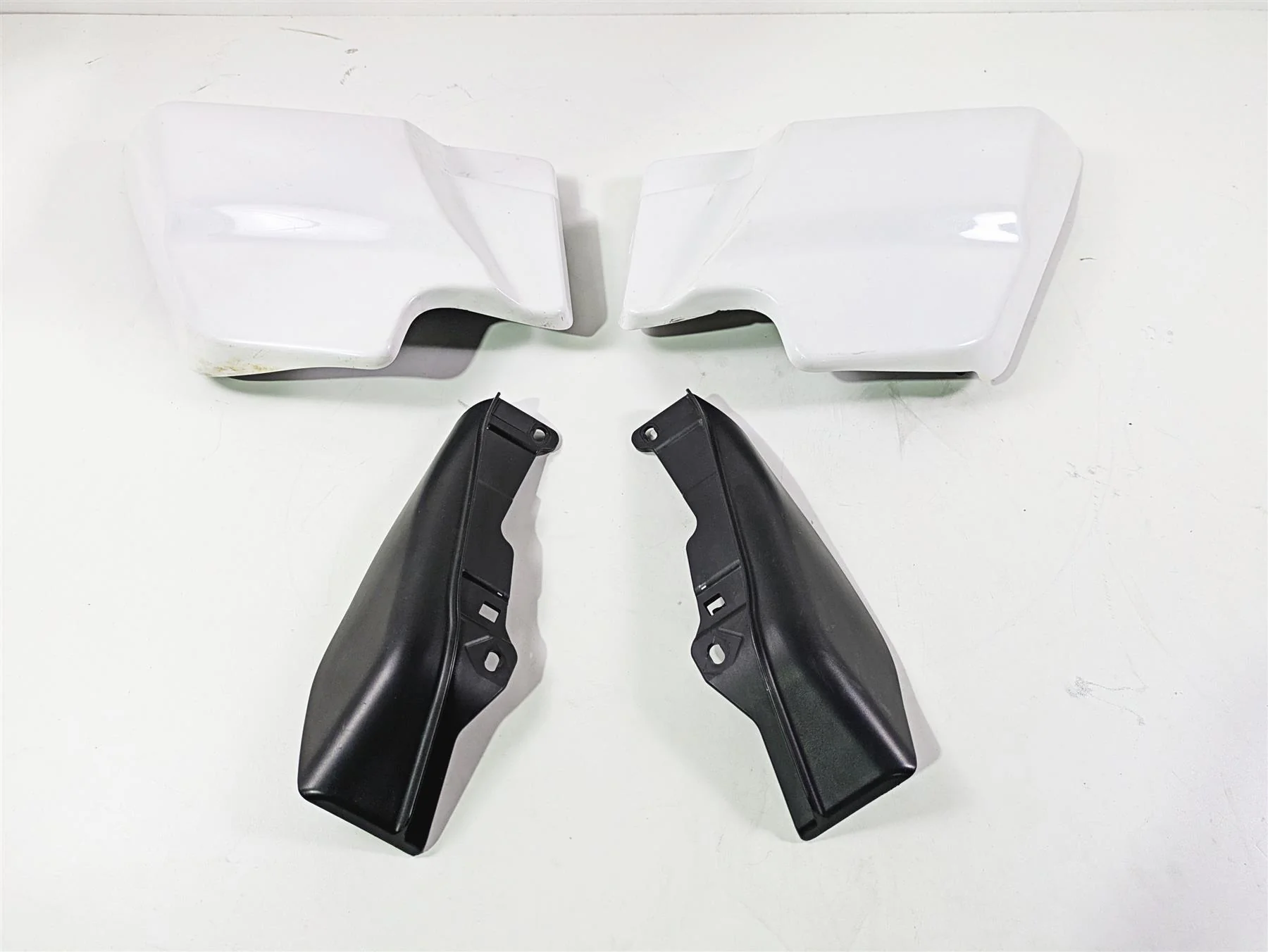 2016 Harley Touring FLHR Road King  Side Cover Deflector Set 66048-09A 66250-09