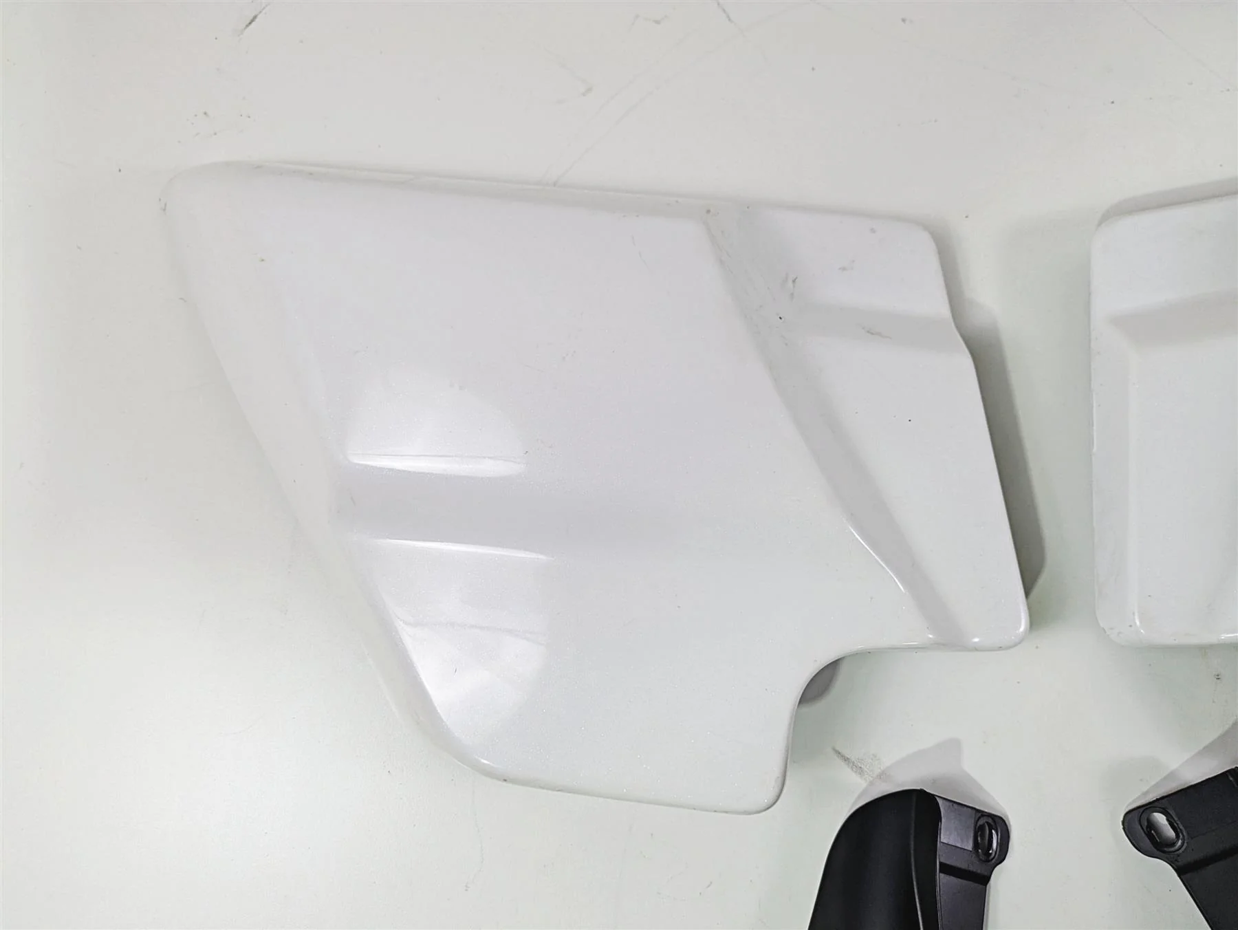 2016 Harley Touring FLHR Road King  Side Cover Deflector Set 66048-09A 66250-09 - Image 3