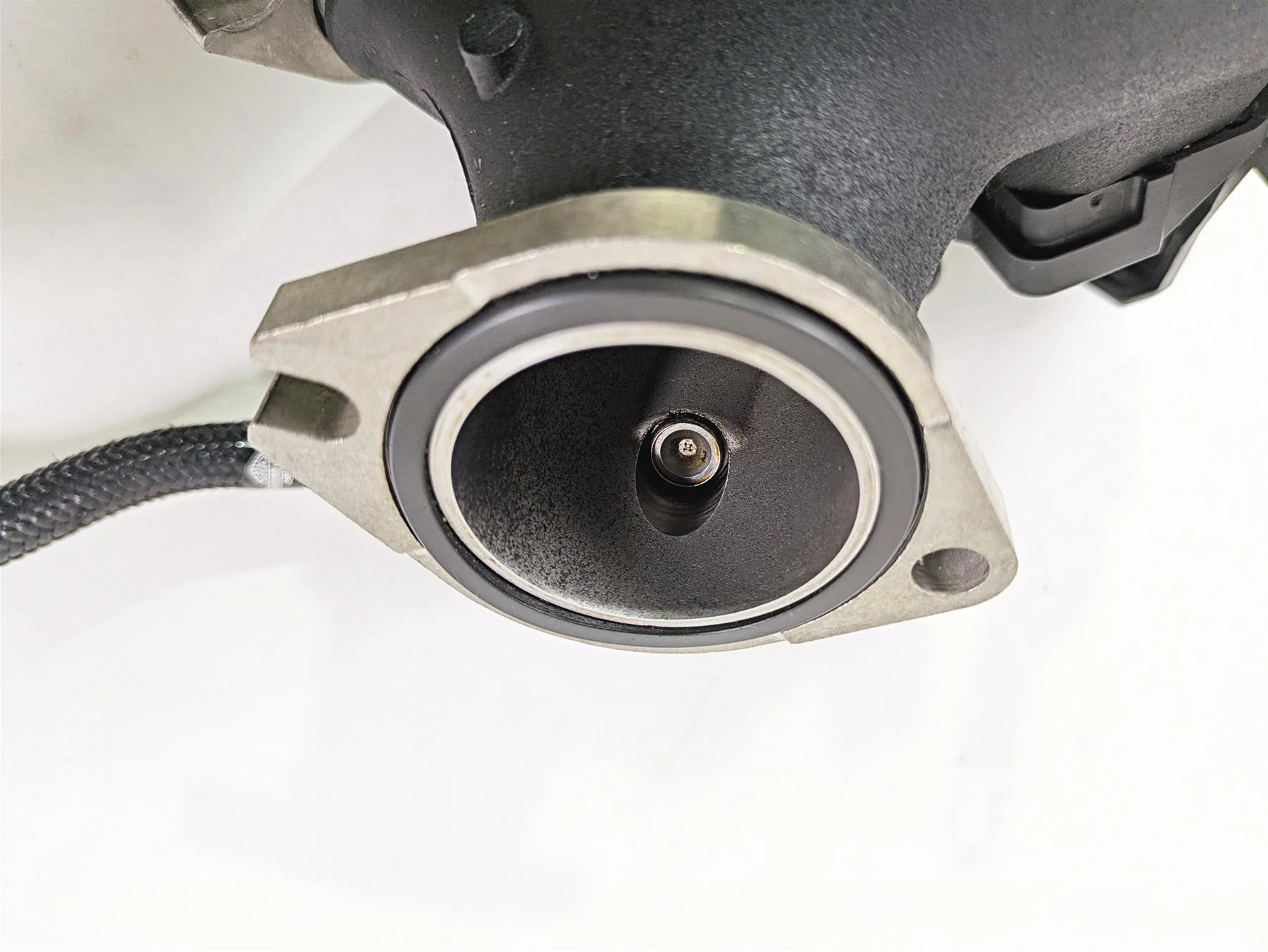 2016 Harley Touring FLHR Road King  Throttle Body Fuel Injection 27710-11 - Image 8