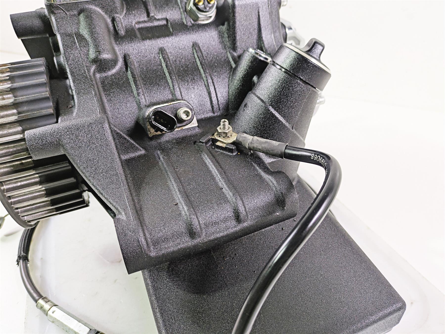 2016 Harley Touring FLHR Road King  Transmission Gear Box 6 Speed 47K 33166-10A - Image 9