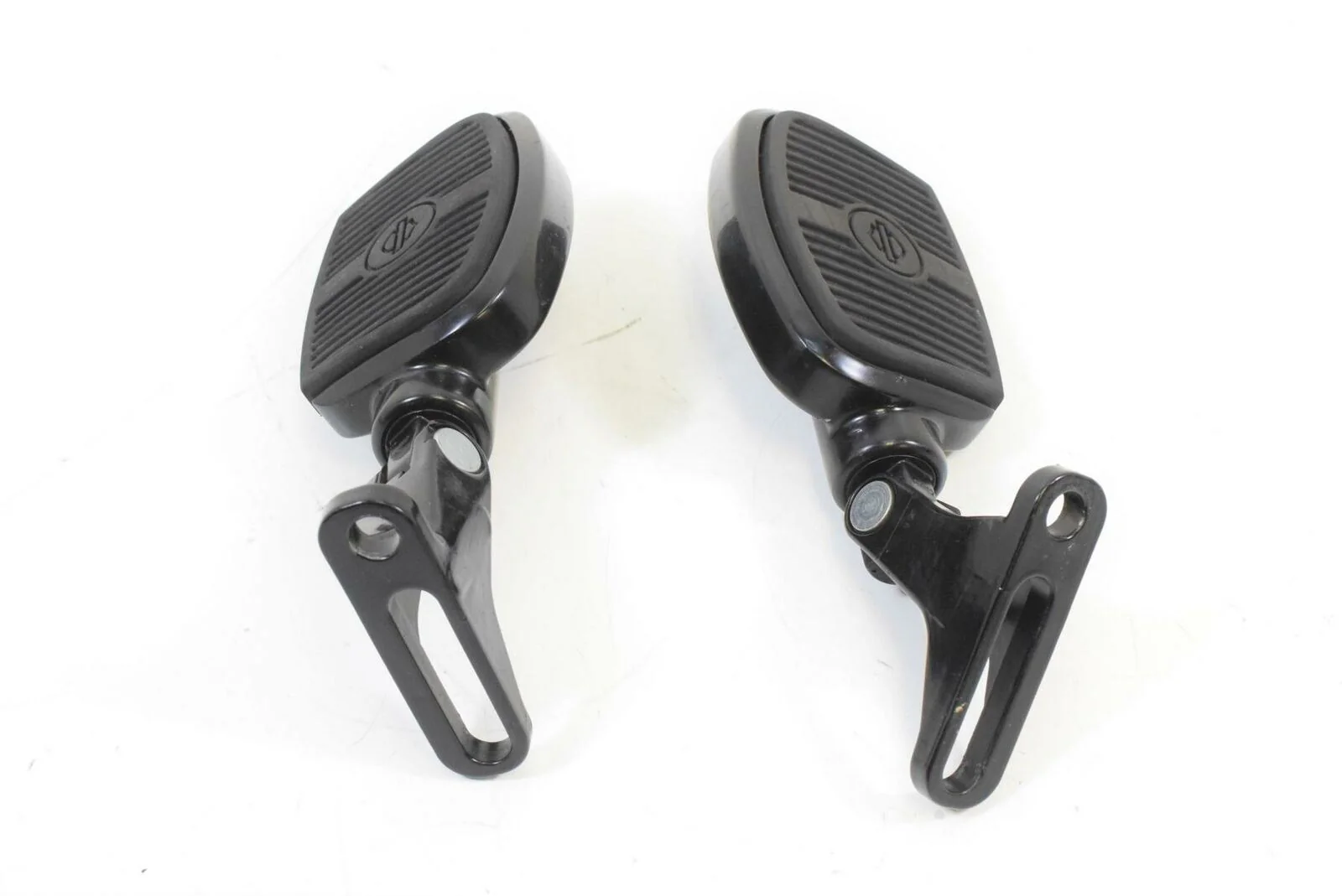2016 Harley Touring FLHTCU Electra Glide Rear Passenger Footpeg Set 52719-10 - Image 3