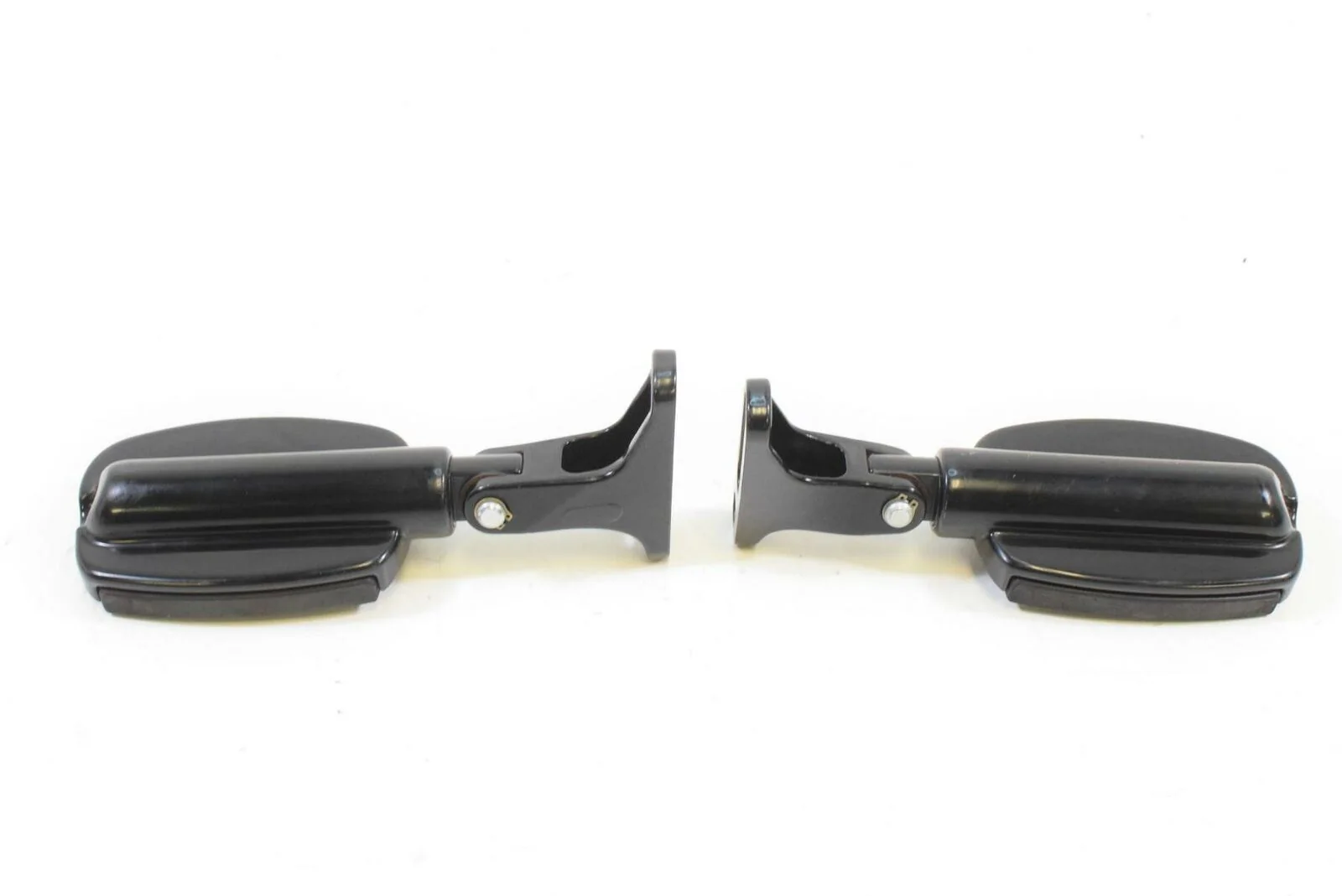 2016 Harley Touring FLHTCU Electra Glide Rear Passenger Footpeg Set 52719-10 - Image 4