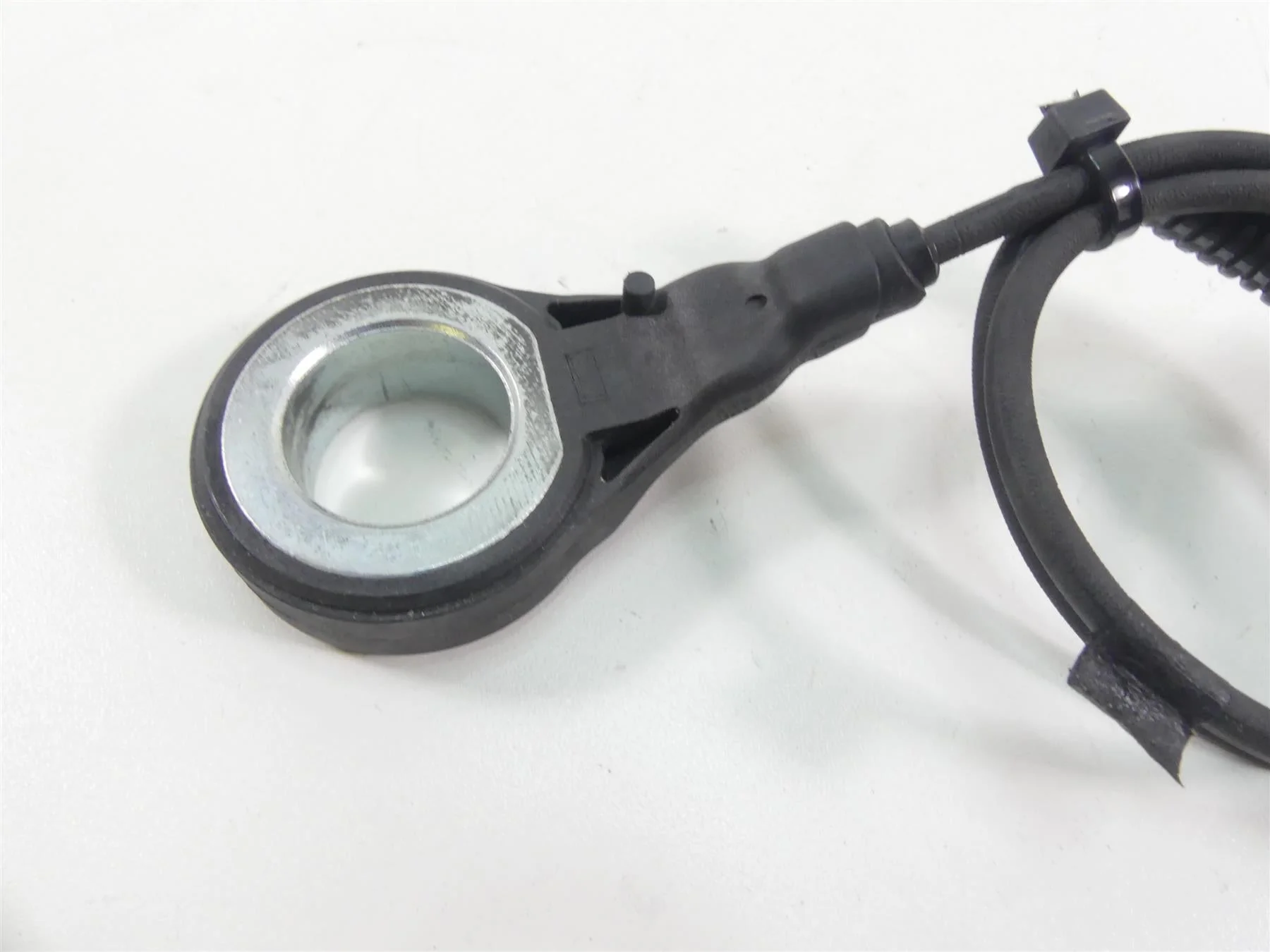 2016 Harley Touring FLHTP Electra Glide Rear Abs Brake Speed Sensor 40615-08 - Image 4
