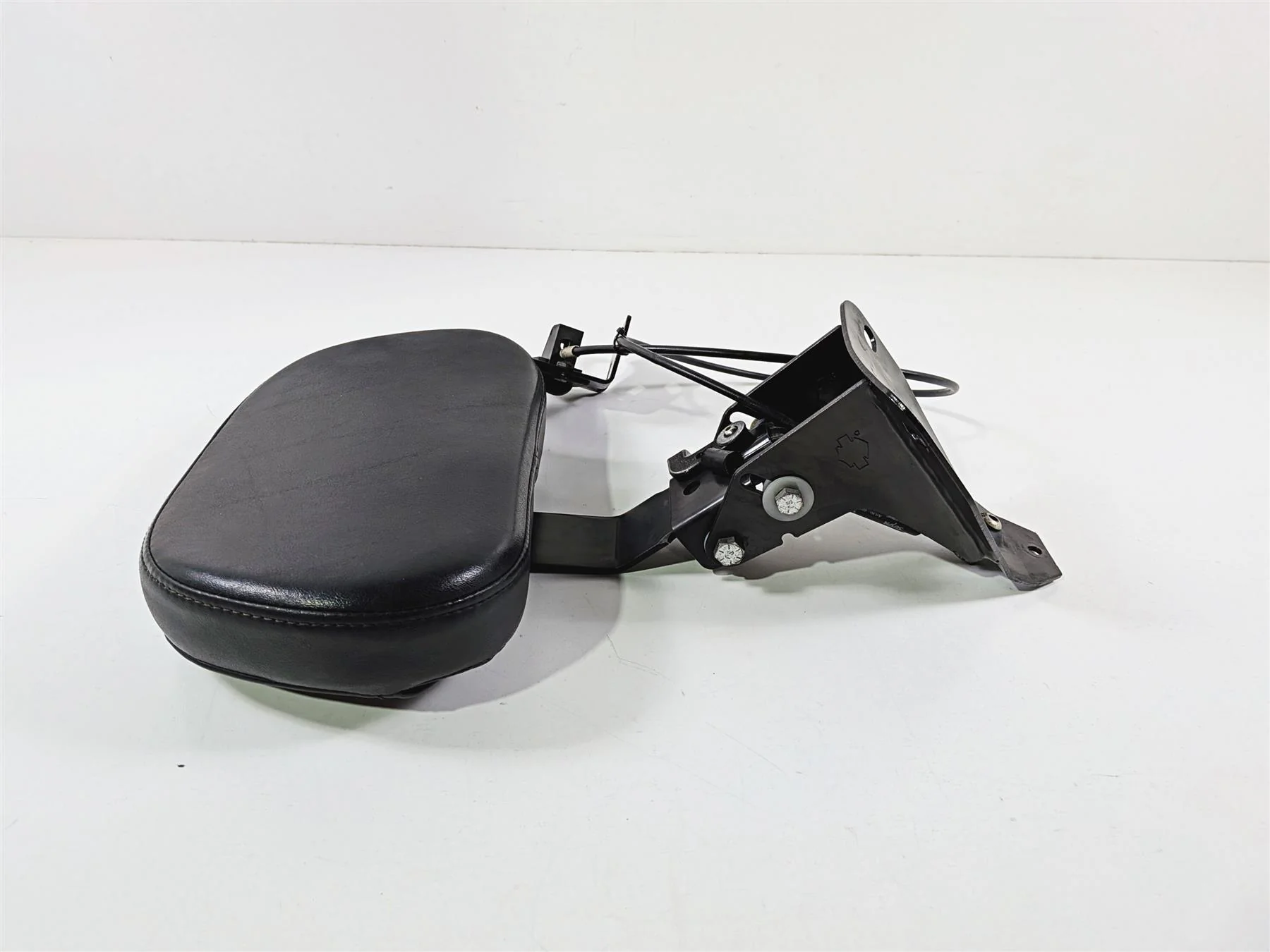 2016 Harley Touring FLHX Street Glide Driver Seat Backrest Mounting Kit 52589-09 - Image 4