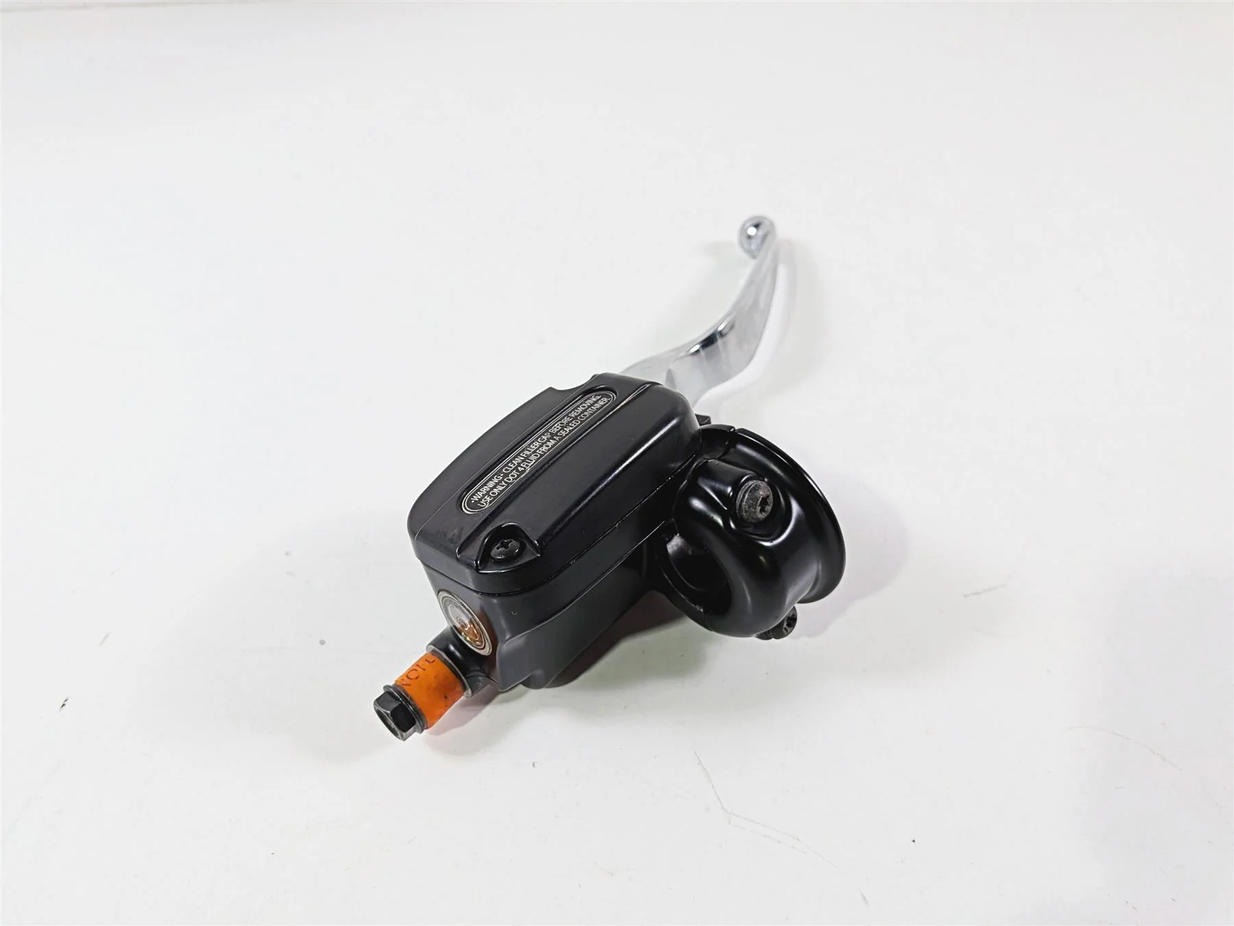 2016 Harley Touring FLHX Street Glide Front Brake Master Cylinder 44551-08F - Image 13
