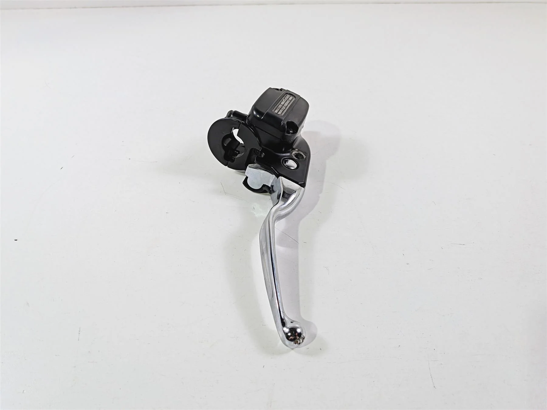 2016 Harley Touring FLHX Street Glide Front Brake Master Cylinder 44551-08F - Image 5