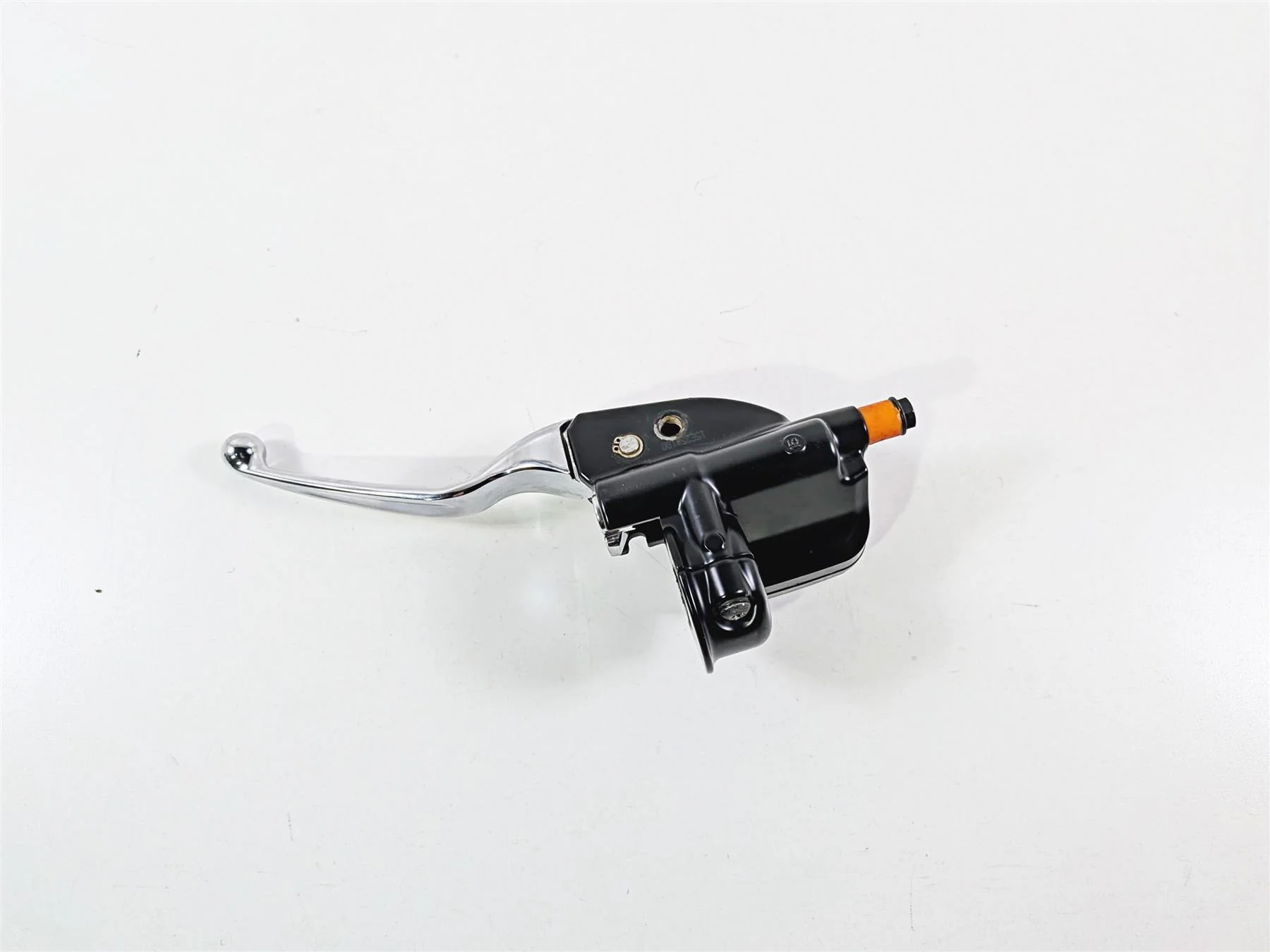 2016 Harley Touring FLHX Street Glide Front Brake Master Cylinder 44551-08F - Image 6