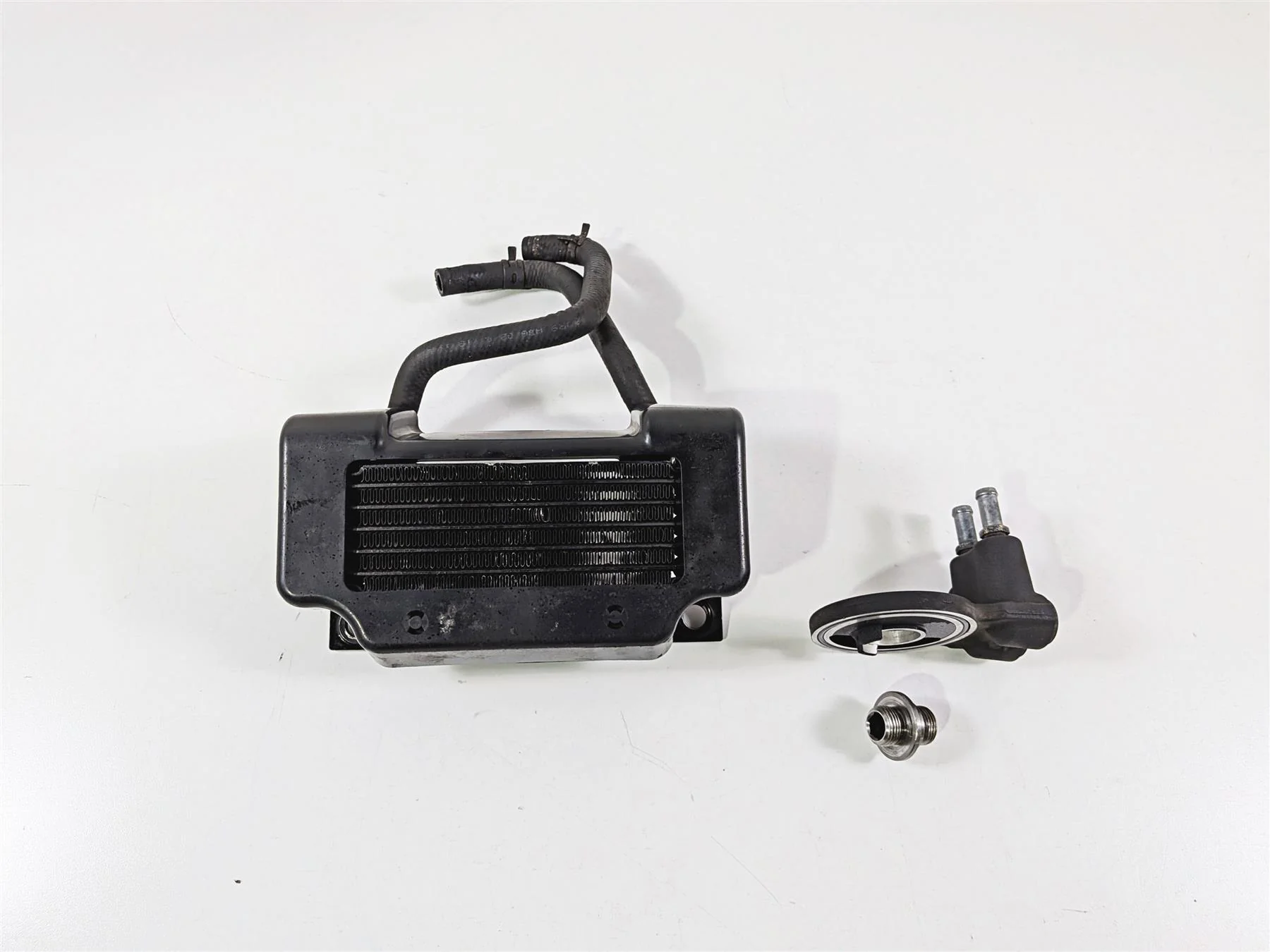 2016 Harley Touring FLHX Street Glide Oil Cooler + Cover & Flange Set 63083-11A - Image 2