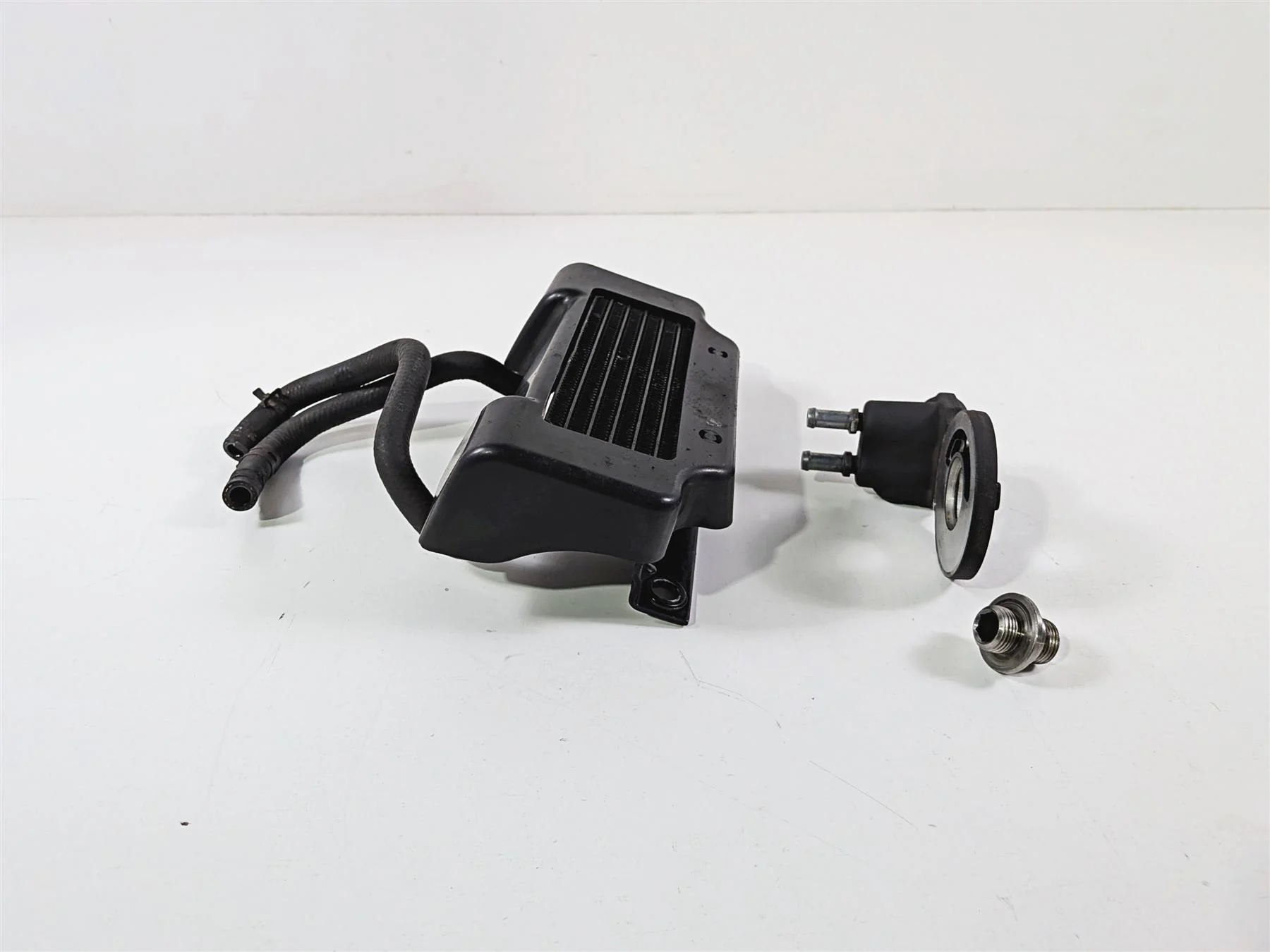 2016 Harley Touring FLHX Street Glide Oil Cooler + Cover & Flange Set 63083-11A - Image 4