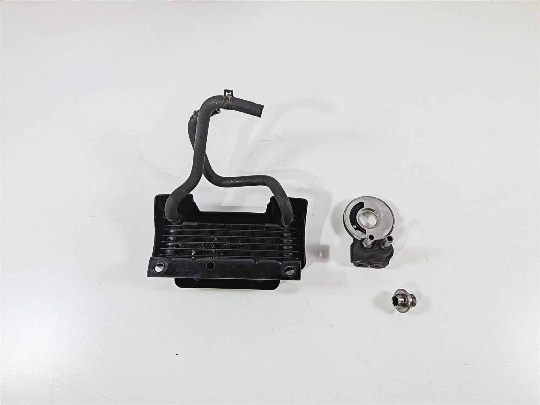 2016 Harley Touring FLHX Street Glide Oil Cooler + Cover & Flange Set 63083-11A - Image 7