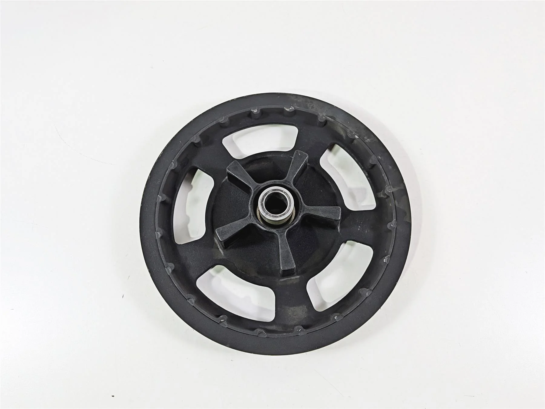 2016 Harley Touring FLHX Street Glide Rear Belt Sprocket 68T 24mm 40217-09 - Image 2