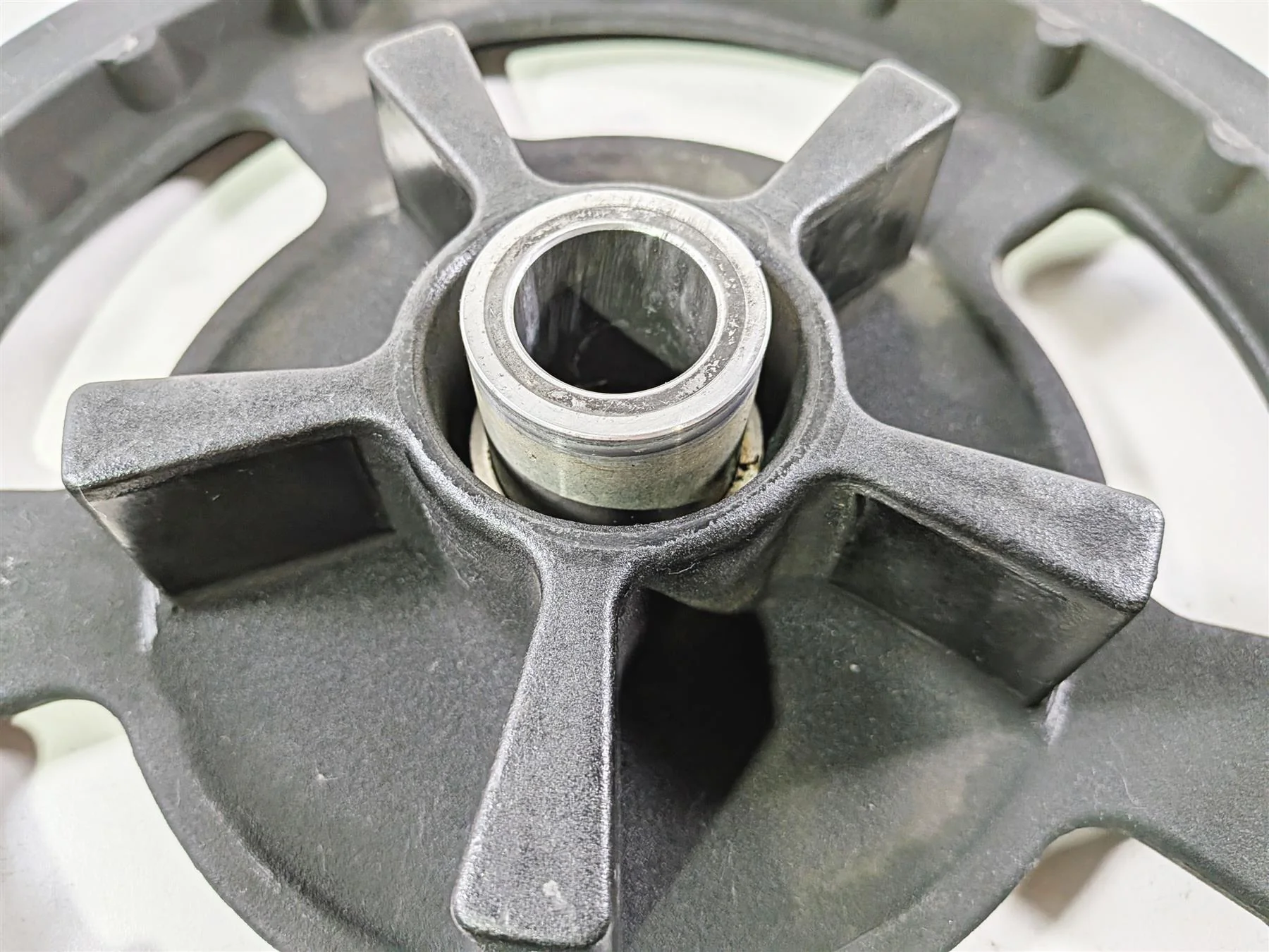 2016 Harley Touring FLHX Street Glide Rear Belt Sprocket 68T 24mm 40217-09 - Image 8