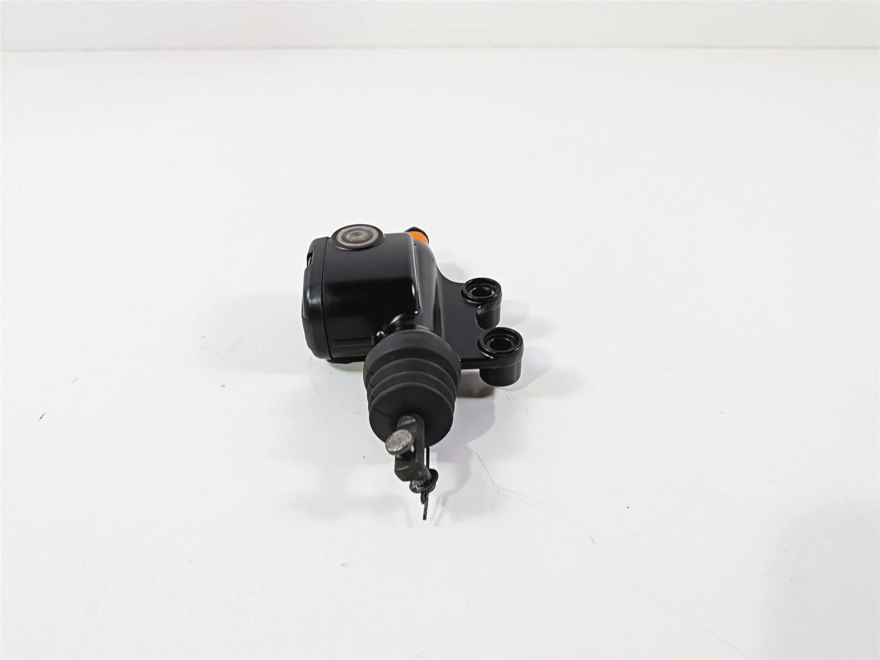 2016 Harley Touring FLHX Street Glide Rear Brake Master Cylinder 41700028A - Image 3