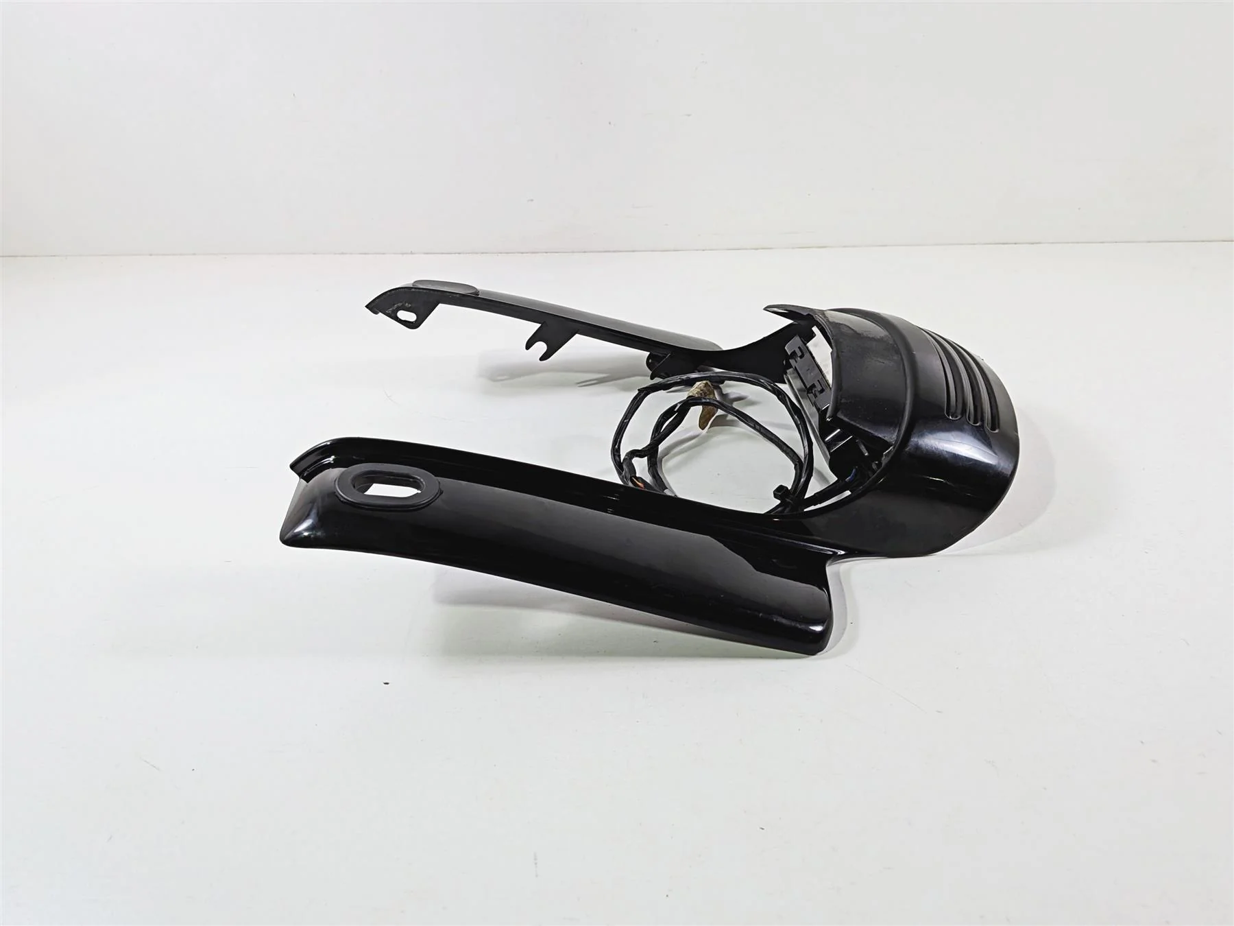 2016 Harley Touring FLHX Street Glide Rear Fascia Wing Fender Cover 59739-09 - Image 3