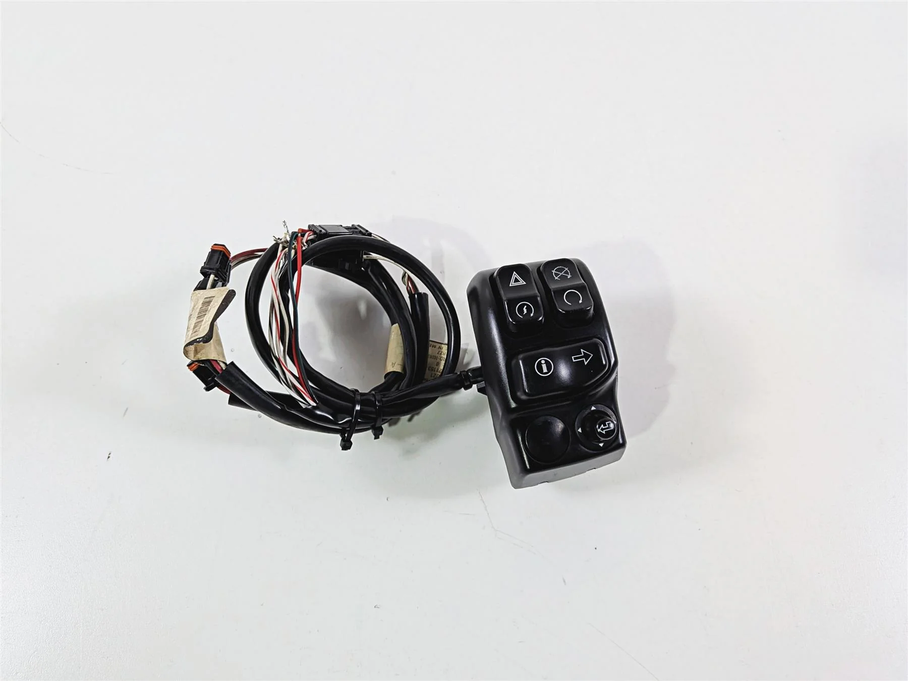 2016 Harley Touring FLHX Street Glide Right Hand Control Switch 71500129B