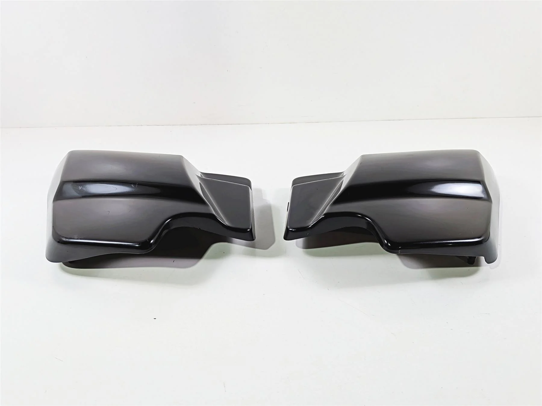 2016 Harley Touring FLHX Street Glide Side Cover Fairing Set 66250-09 66048-09A - Image 2