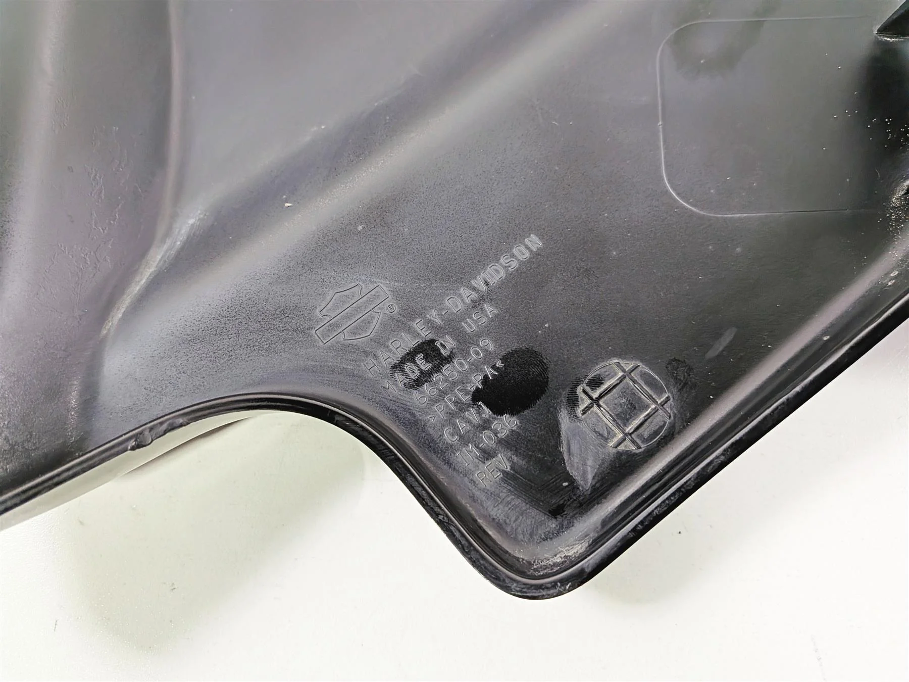 2016 Harley Touring FLHX Street Glide Side Cover Fairing Set 66250-09 66048-09A - Image 9