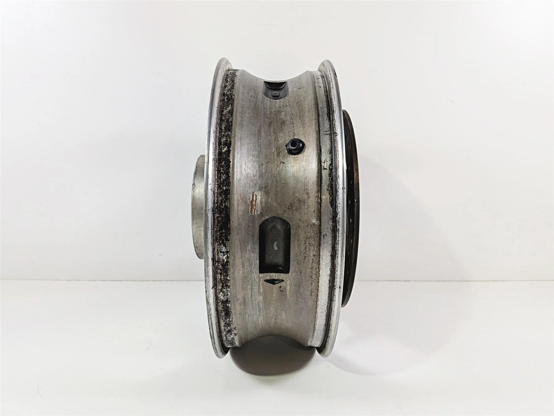 2016 Harley Touring FLHX Street Glide Straight 16x5 Rear Wheel 5-Spoke 40900033 - Image 15