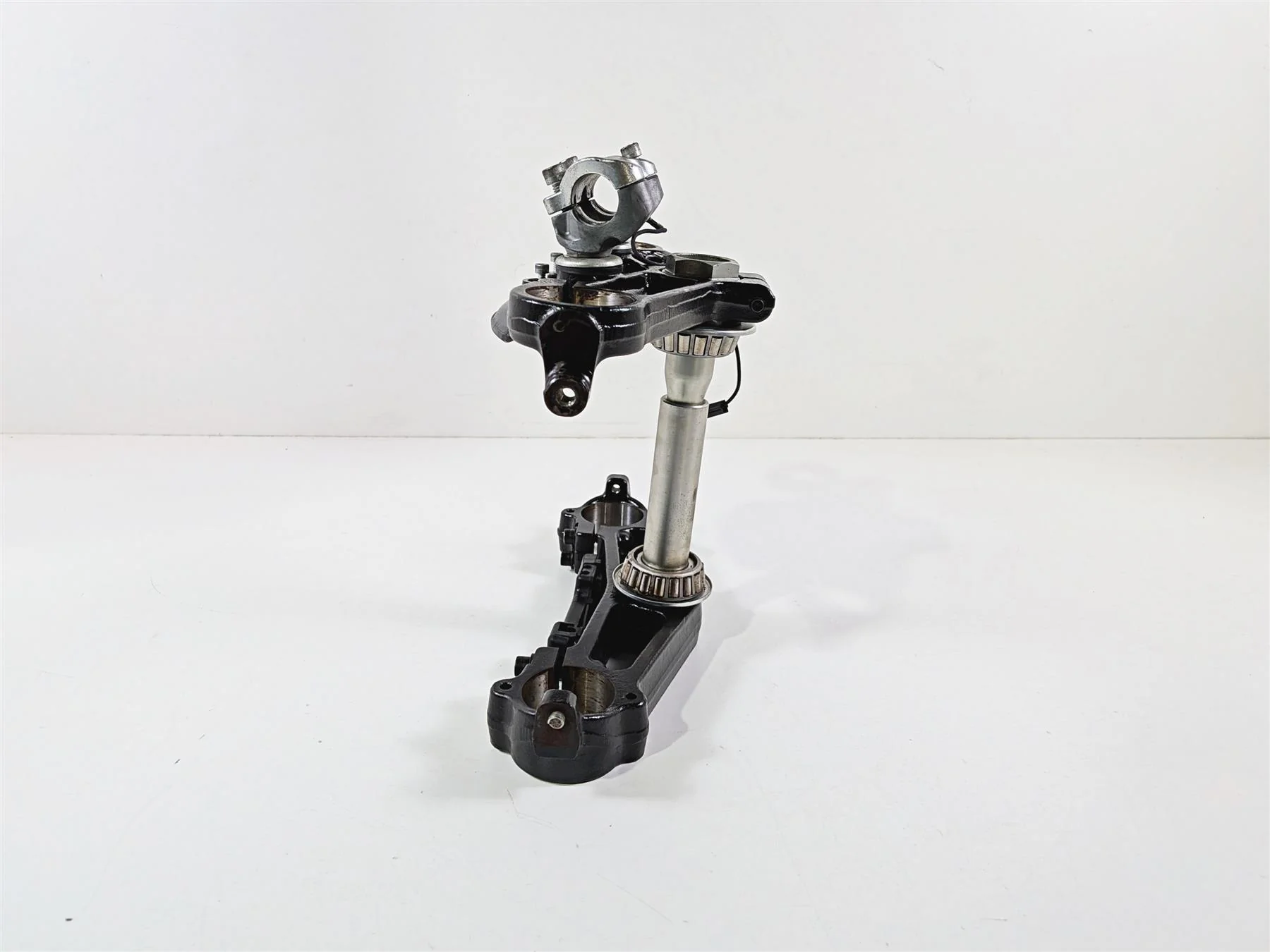 2016 Harley Touring FLHX Street Glide Upper Lower Triple Tree Riser Set 45900091 - Image 6