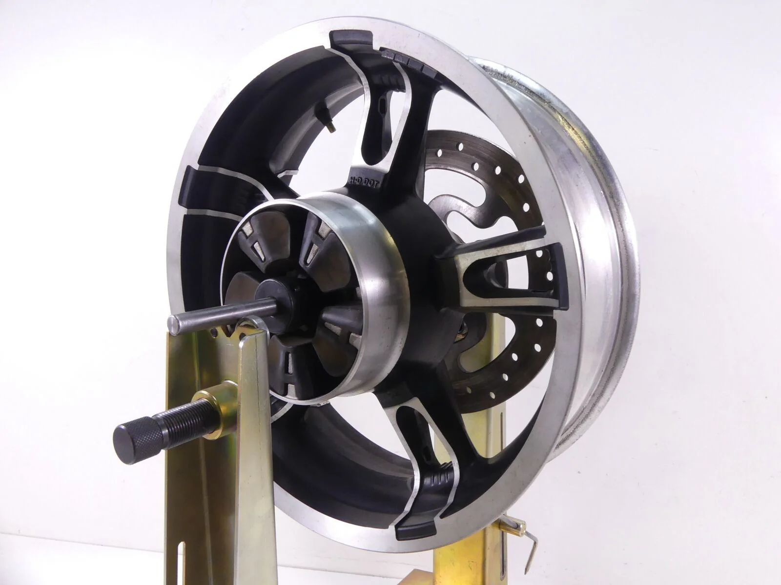 2016 Harley Touring FLHXS Street Glide Sp Straight 16x5 Rear Wheel Rim 40900033 - Image 3