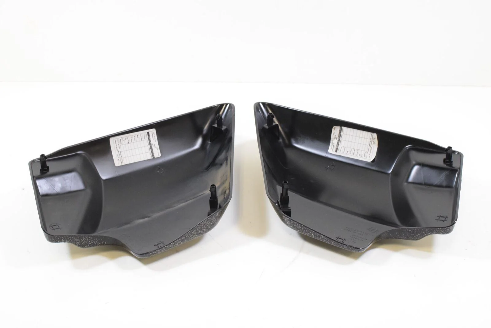 2016 Harley Touring FLHXS Street Glide Special L+R Side Cover SET 57200072EAI - Image 5