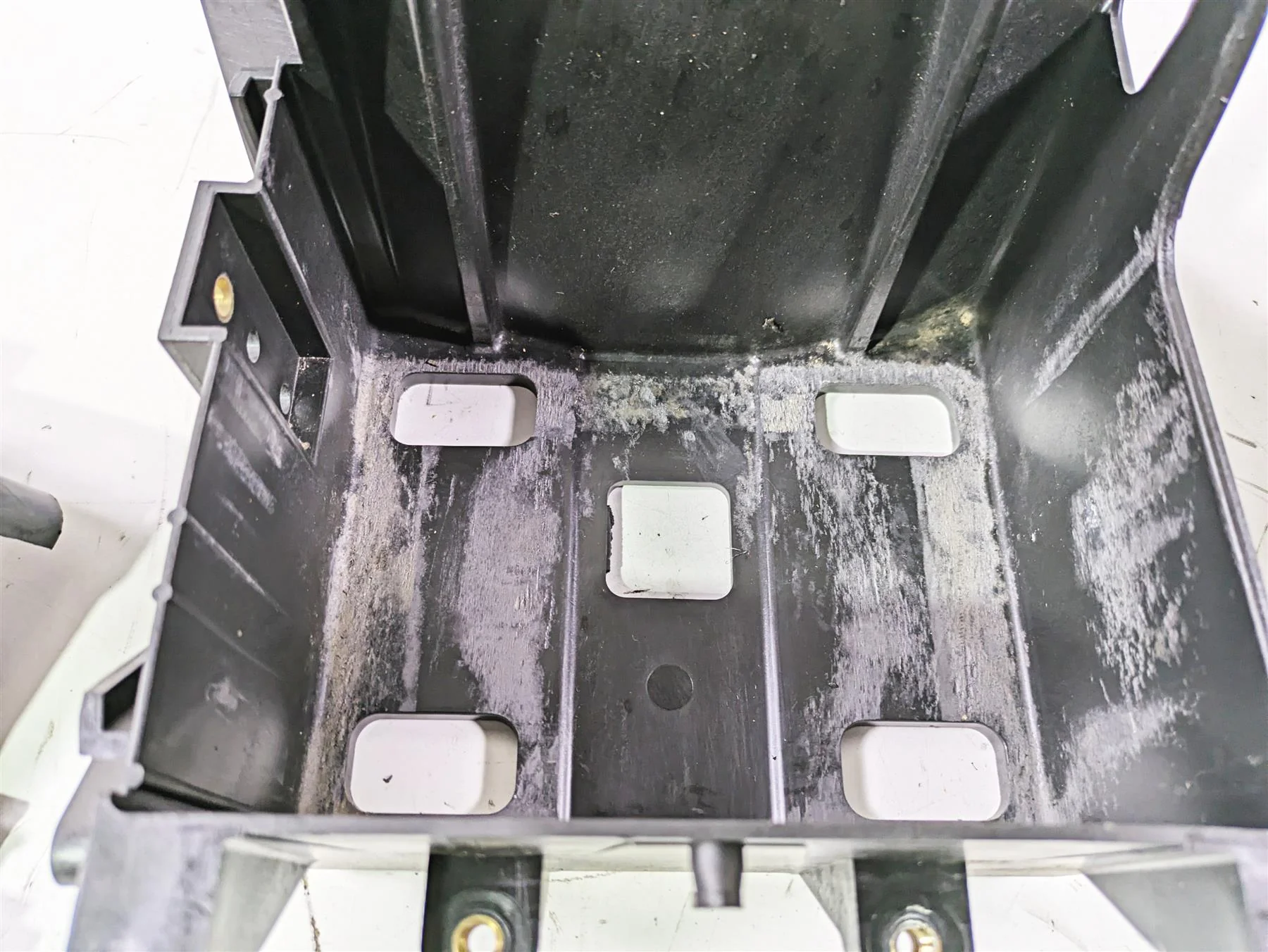 2016 Harley Touring FLTRX Road Glide Battery Tray Electrical Holder 66000010A - Image 7