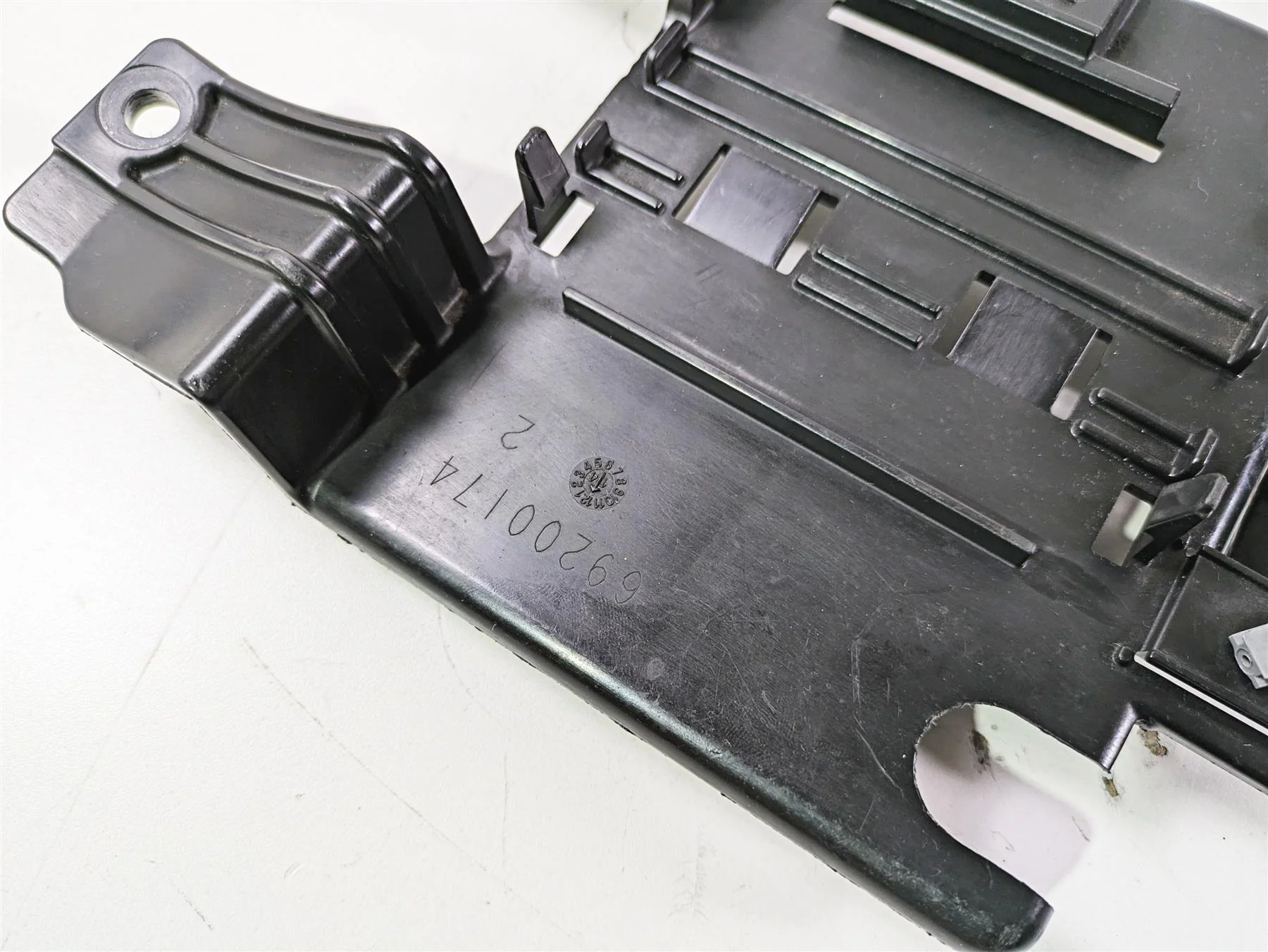 2016 Harley Touring FLTRX Road Glide Battery Tray Electrical Holder 66000010A - Image 8