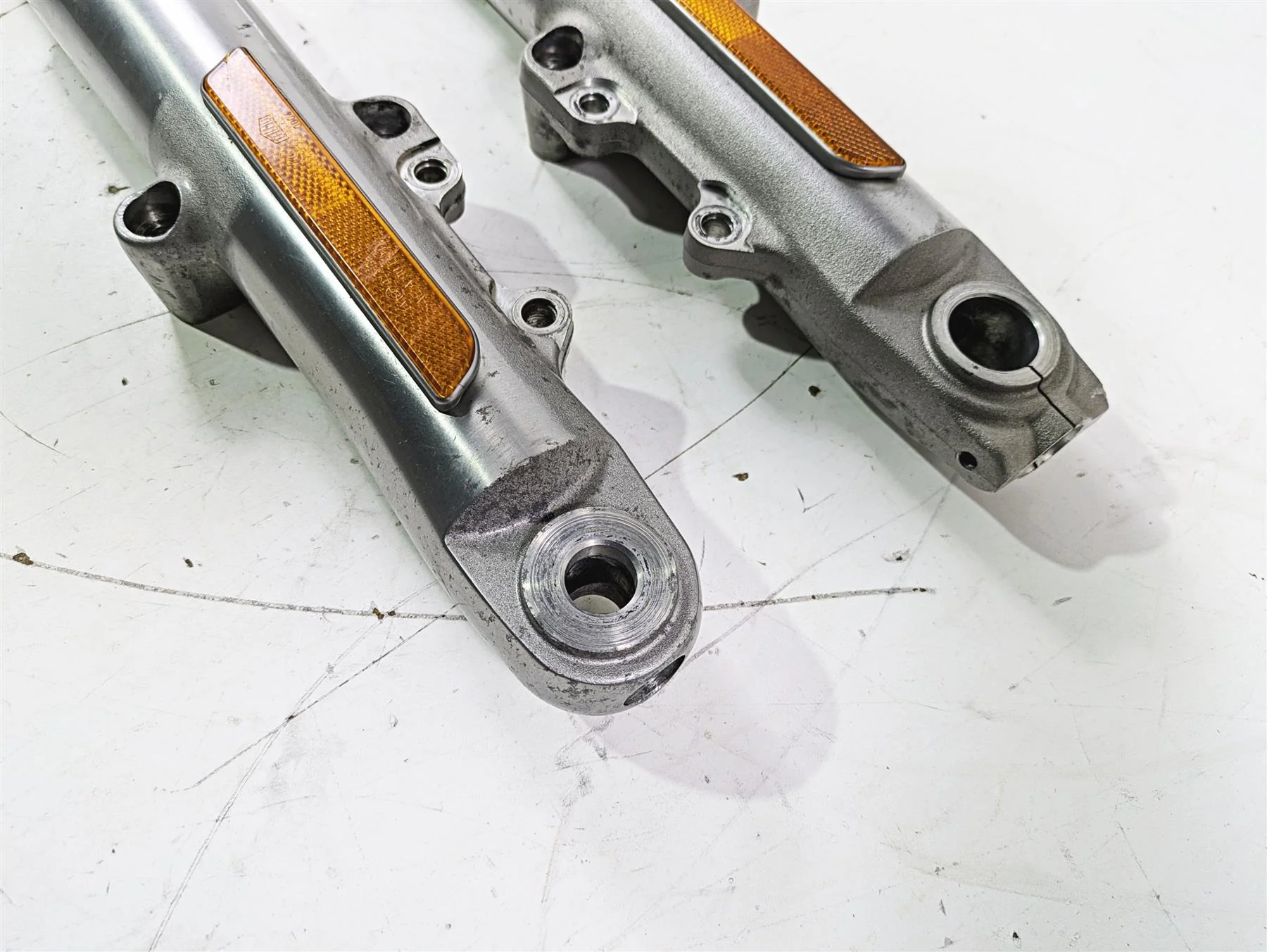 2016 Harley Touring FLTRX Road Glide Front Fork Leg Set 49mm 45400021 45400022 - Image 12