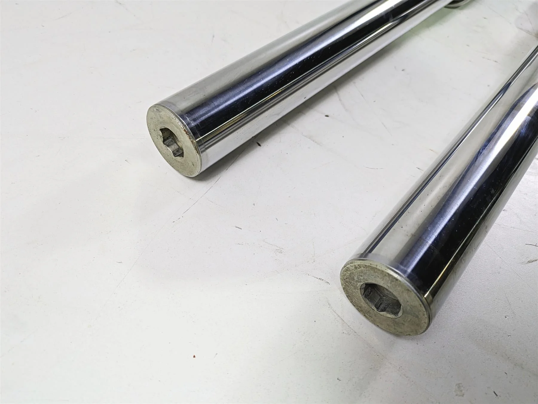 2016 Harley Touring FLTRX Road Glide Front Fork Leg Set 49mm 45400021 45400022 - Image 6