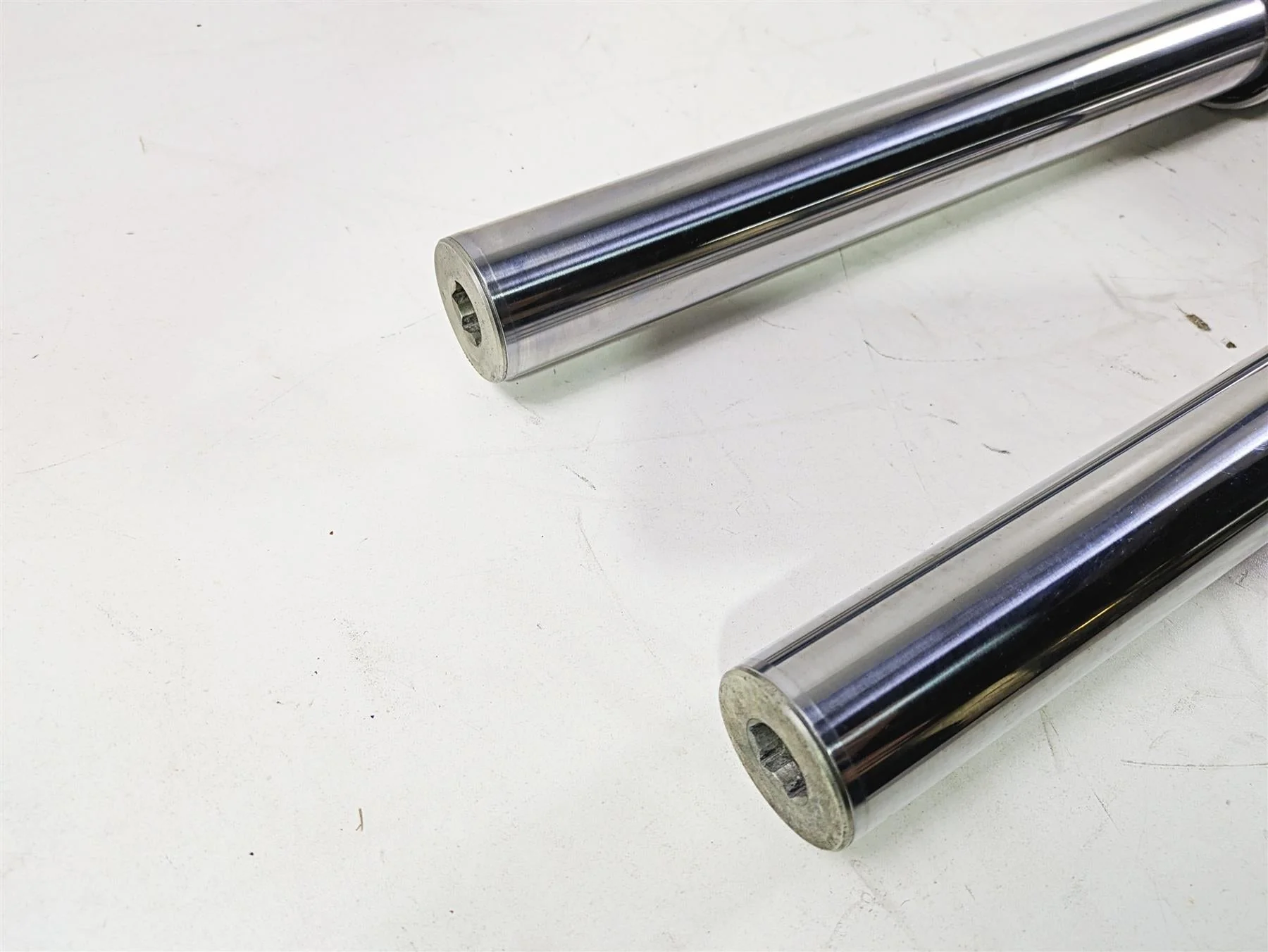 2016 Harley Touring FLTRX Road Glide Front Fork Leg Set 49mm 45400021 45400022 - Image 9