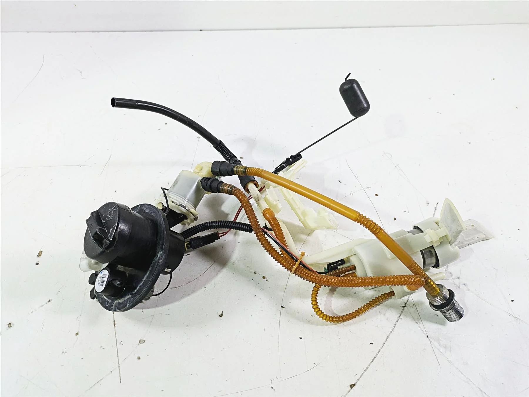 2016 Harley Touring FLTRX Road Glide Fuel Gas Petrol Pump 75069-08C 62908-08 - Image 2