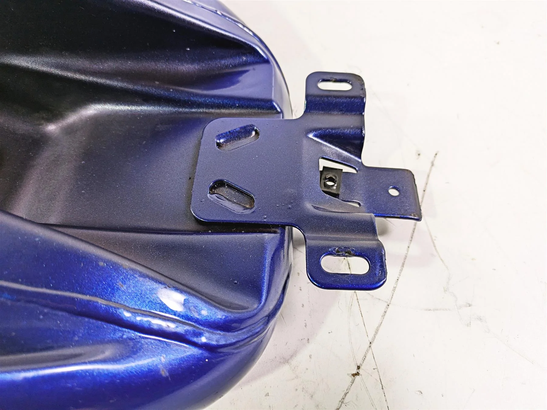 2016 Harley Touring FLTRX Road Glide Fuel Petrol Gas Tank 61356-08 - Image 12